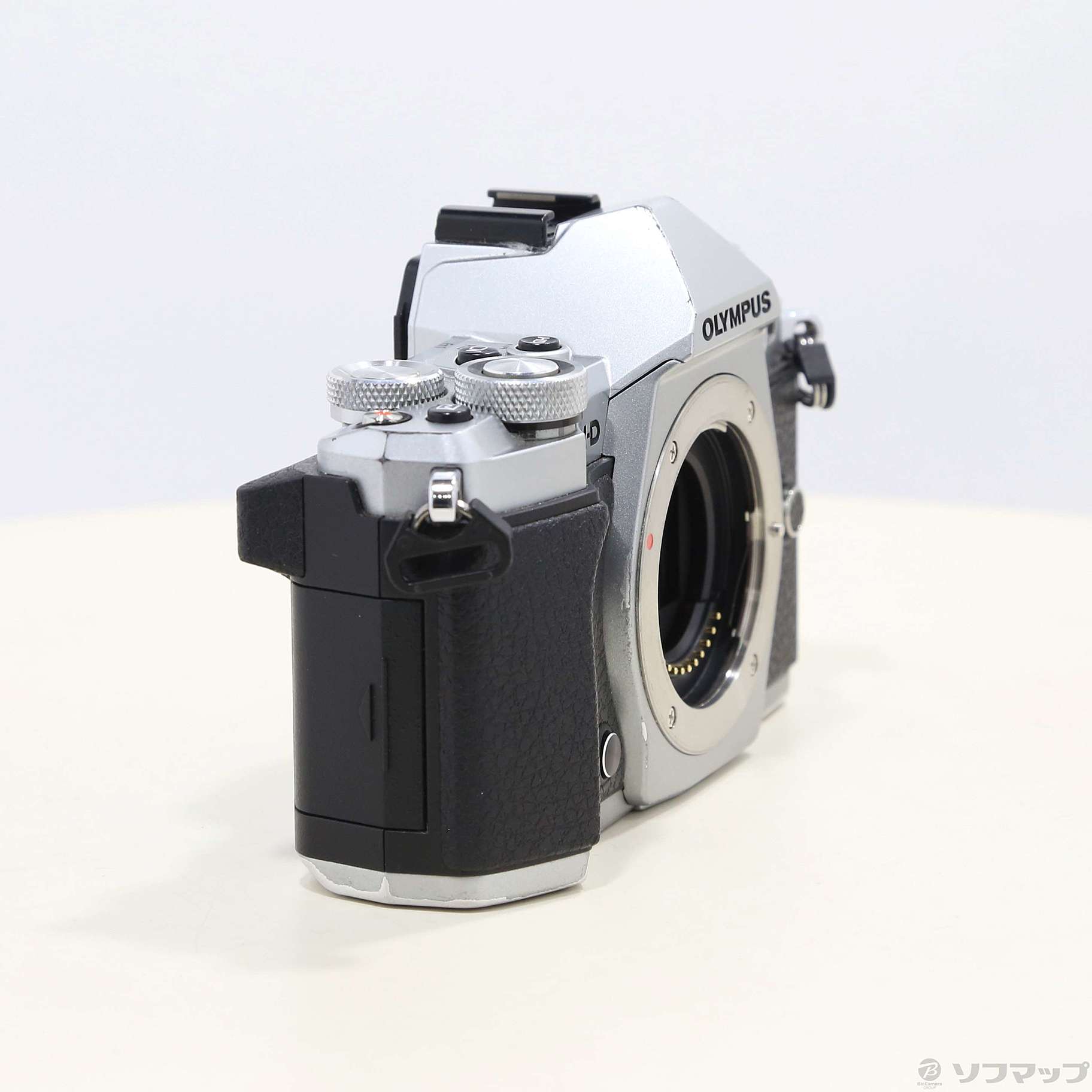 非常に良い」OLYMPUS OM-D E-M5 Mark III ボディ シルバー(中古品)