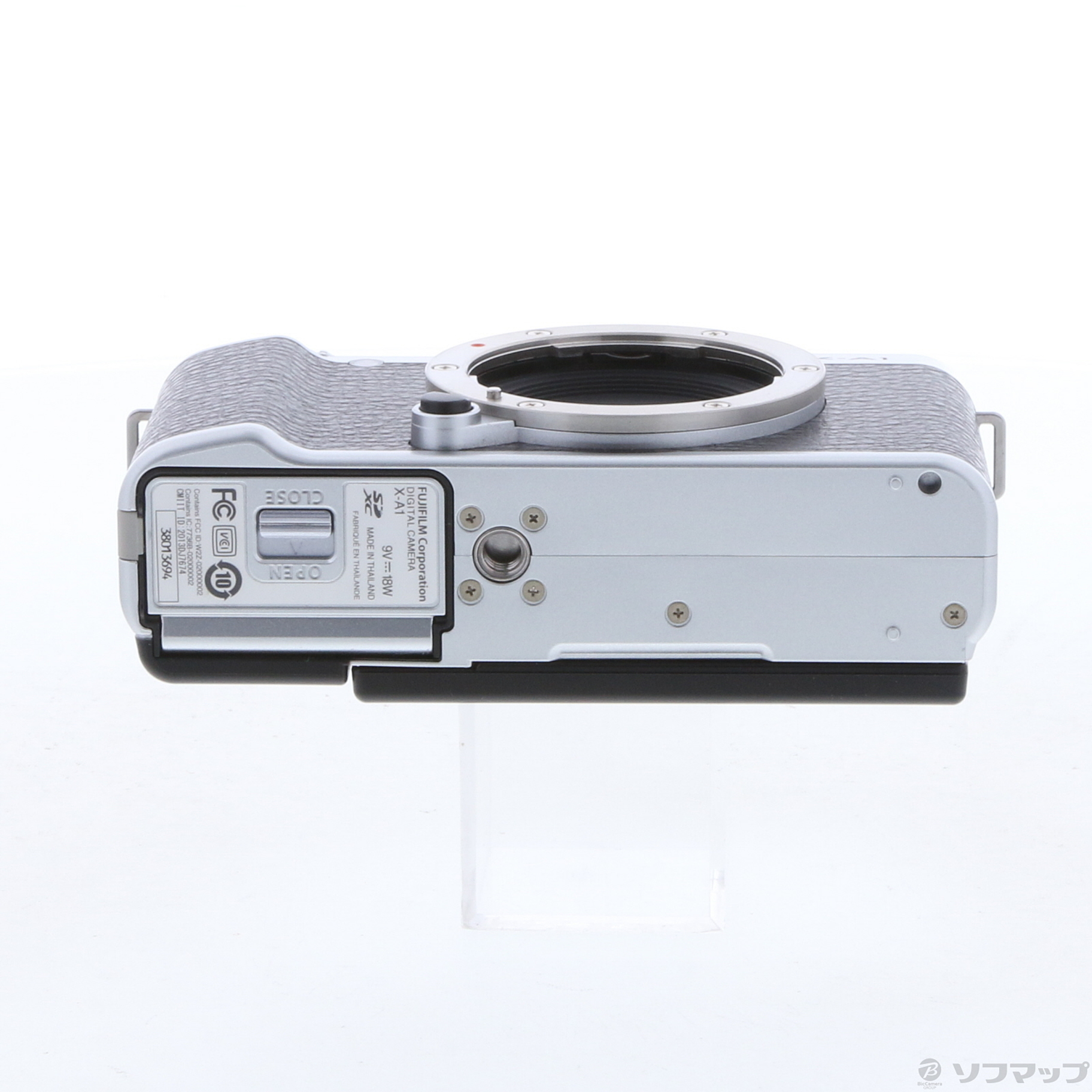 中古】FUJIFILM X-A1 ボディ シルバー [2133041889322] - リコレ