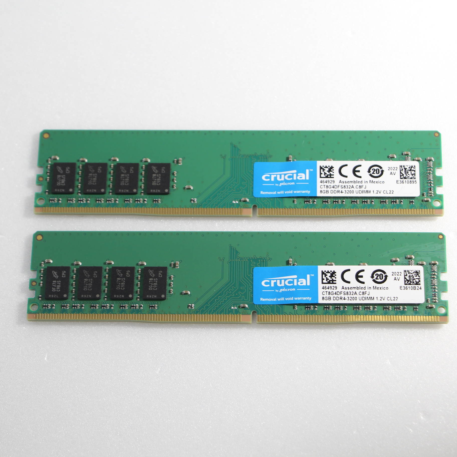 デスクトップメモリ DDR4-3200 8GB*2 CT2K8G4DFS832Aスマホ/家電/カメラ