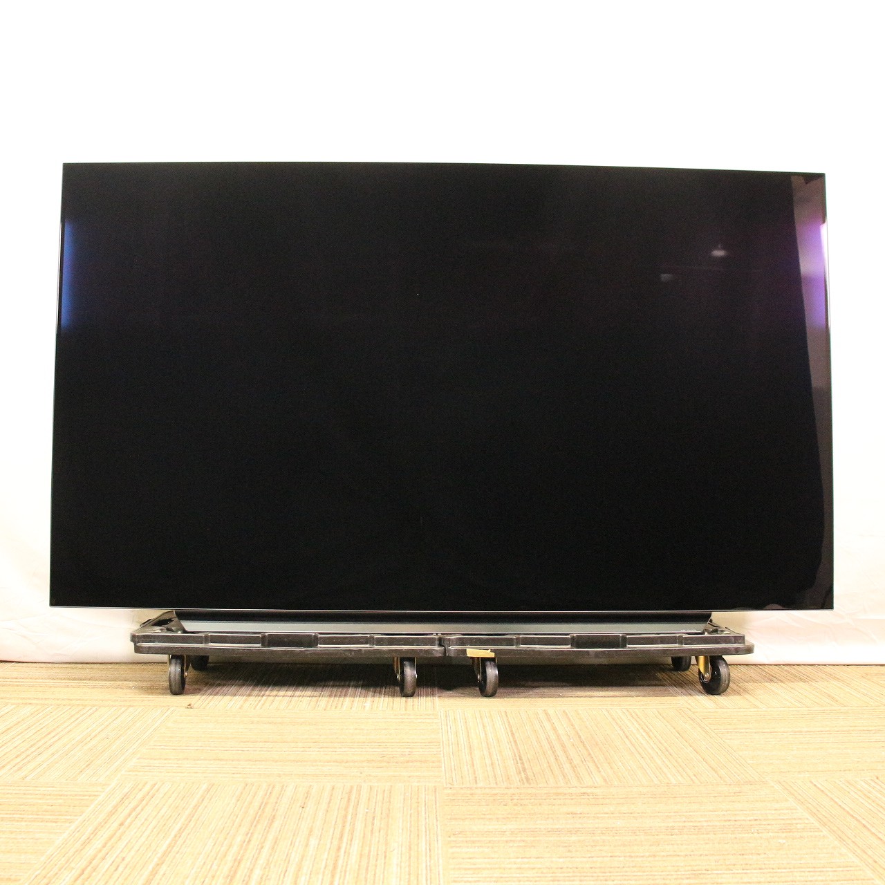 中古】〔展示品〕 有機ELテレビ OLED77C1PJB ［77V型 ／4K対応 ／BS・CS 4Kチューナー内蔵 ／YouTube対応 ／ Bluetooth対応］ [2133043328188] - リコレ！|ビックカメラグループ ソフマップの中古通販サイト