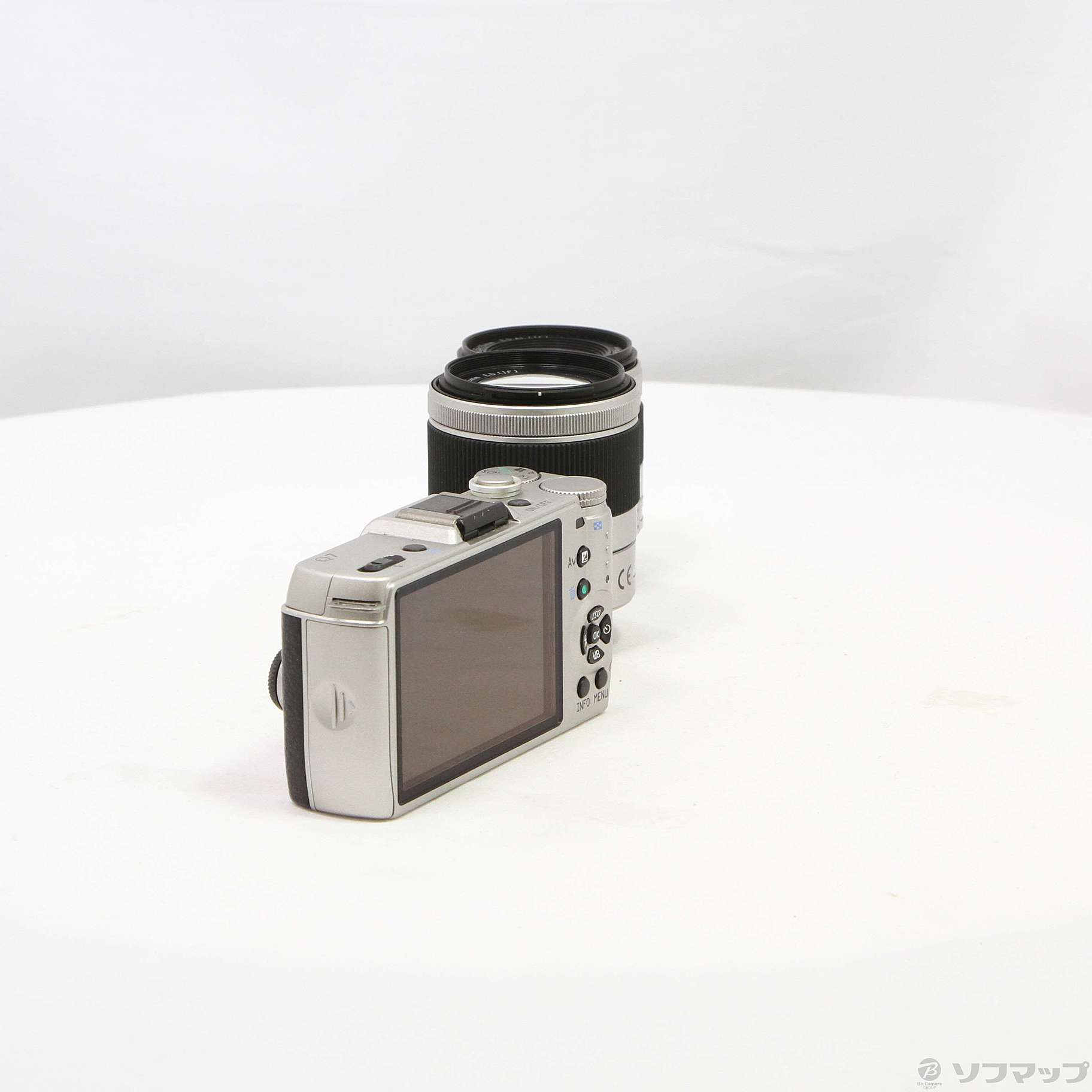 中古】PENTAX Q7 ダブルズームキット シルバー [2133043433189