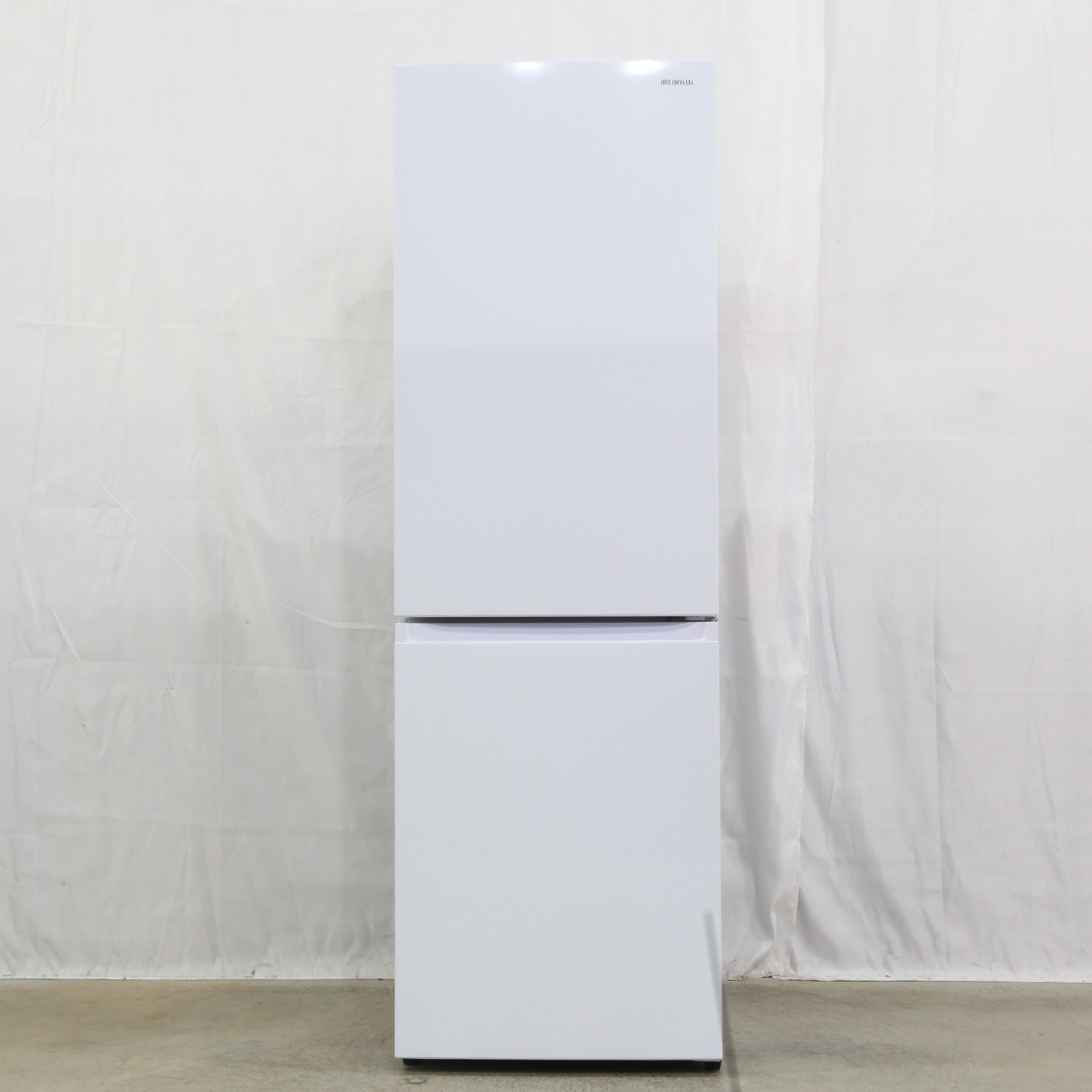 〔展示品〕 アイリスオーヤマ 冷蔵庫 大型 カメラ付き 自動製氷 IRSN-IC30A-W ホワイト [2ドア ／右開きタイプ ／296L]  《基本設置料金セット》