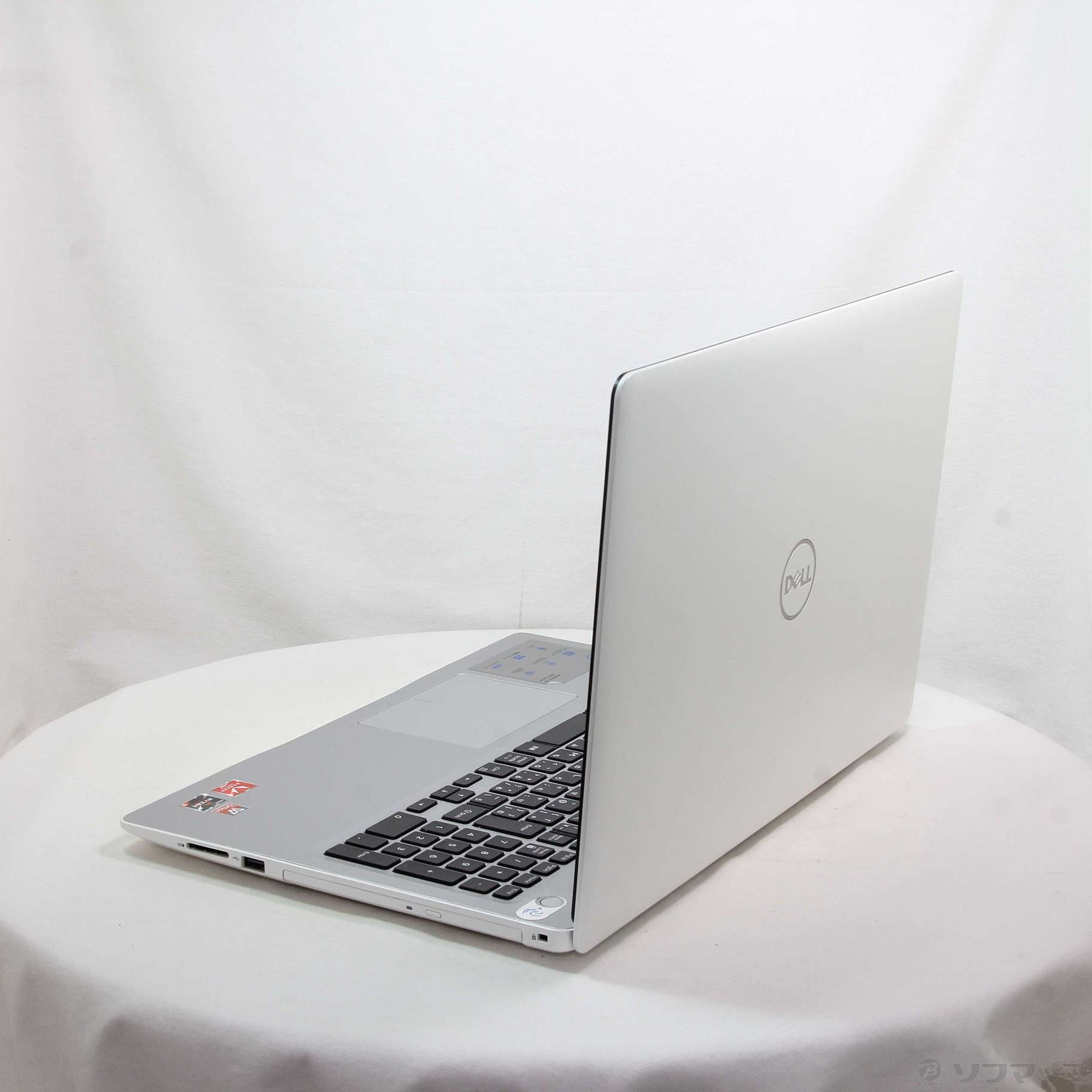 中古】Inspiron 15 5575 NI65-8HHBW ホワイト [2133043667515