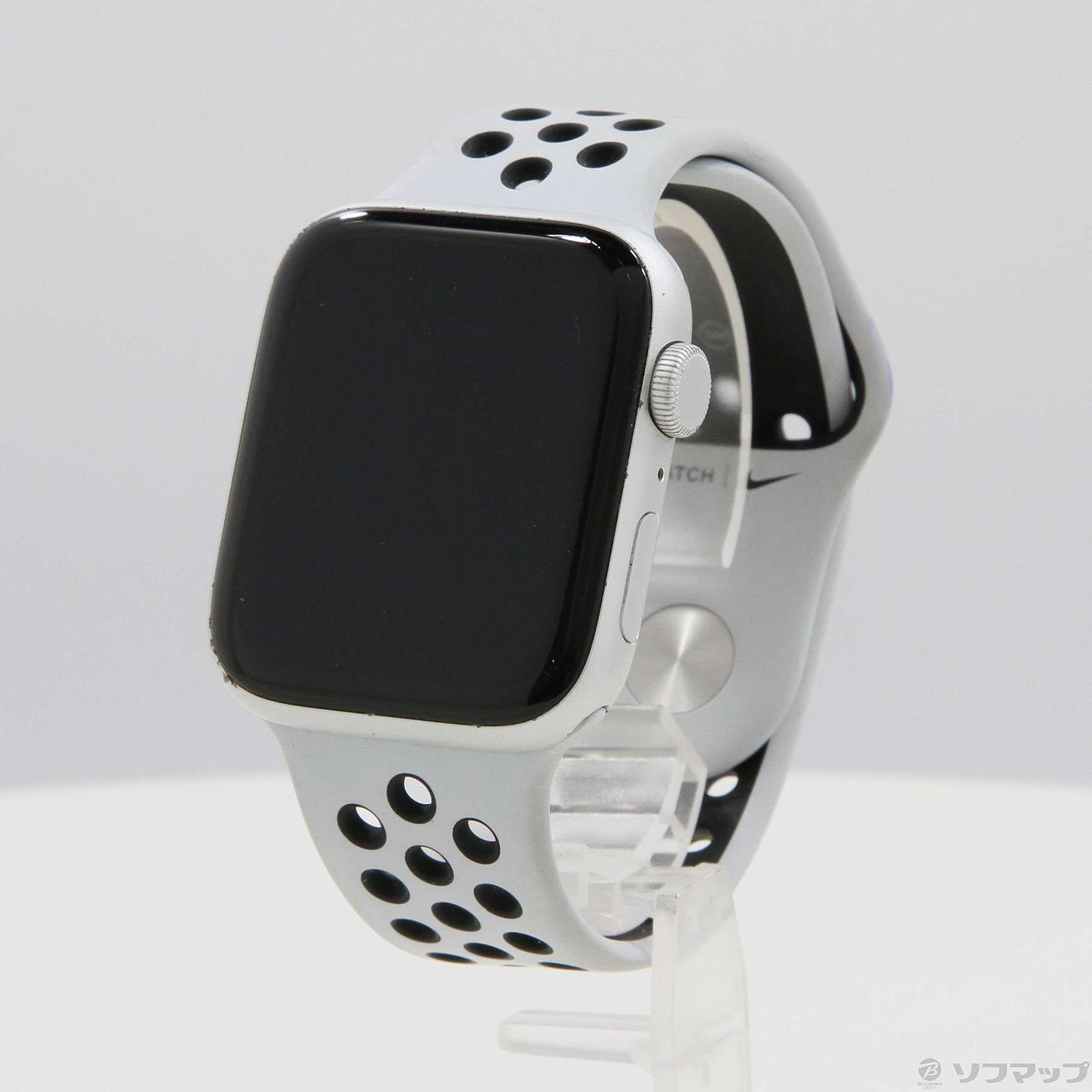 中古】Apple Watch SE 第1世代 Nike GPS 44mm シルバーアルミニウムケース ピュアプラチナム／ブラックNikeスポーツバンド  [2133043968001] - リコレ！|ソフマップの中古通販サイト