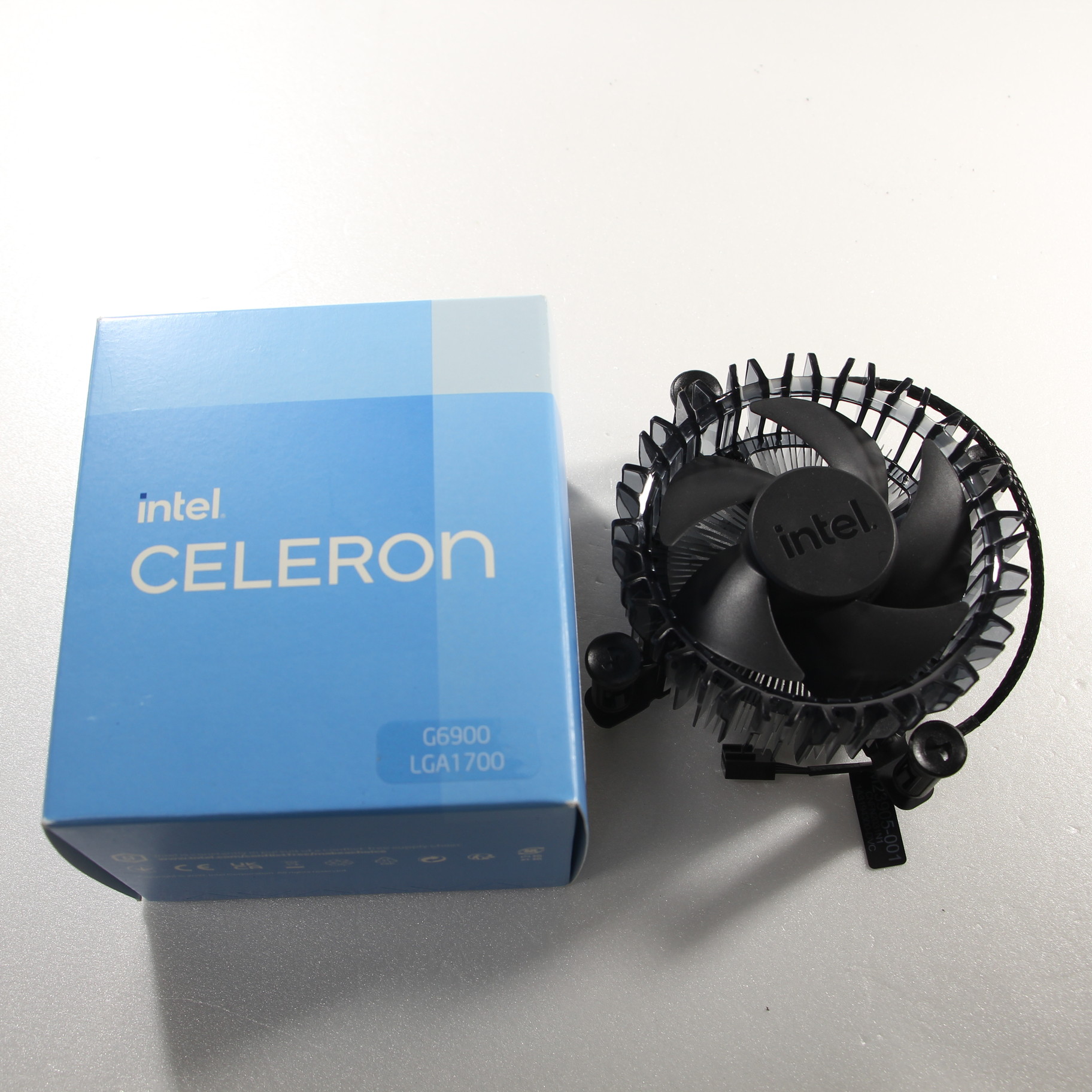 インテルINTEL CPU Celeron G6900 / 3.4GHz-