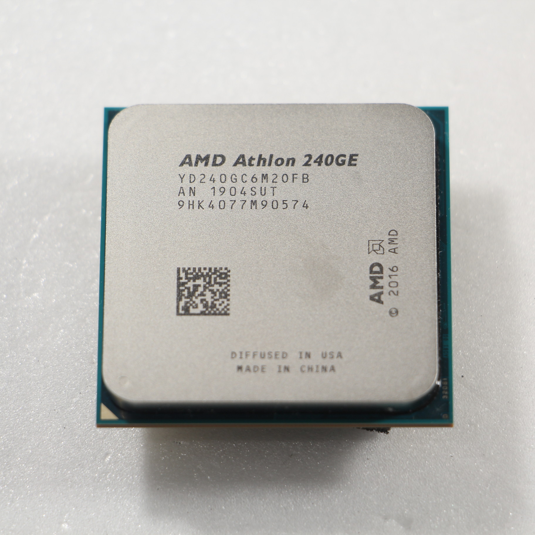 AMD Athlon 240GE（値下）