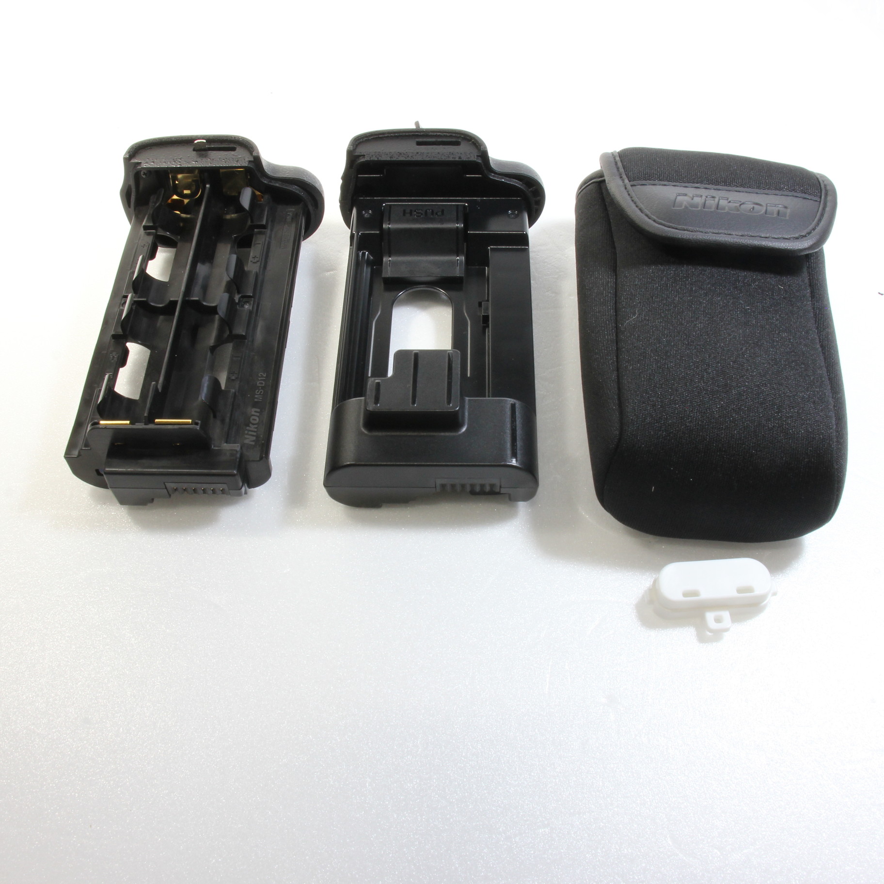 中古】MB-D18 (Nikon D850用バッテリーパック) [2133044738245 中古】MB-D18 (Nikon D850用バッテリーパック) [2133044738245