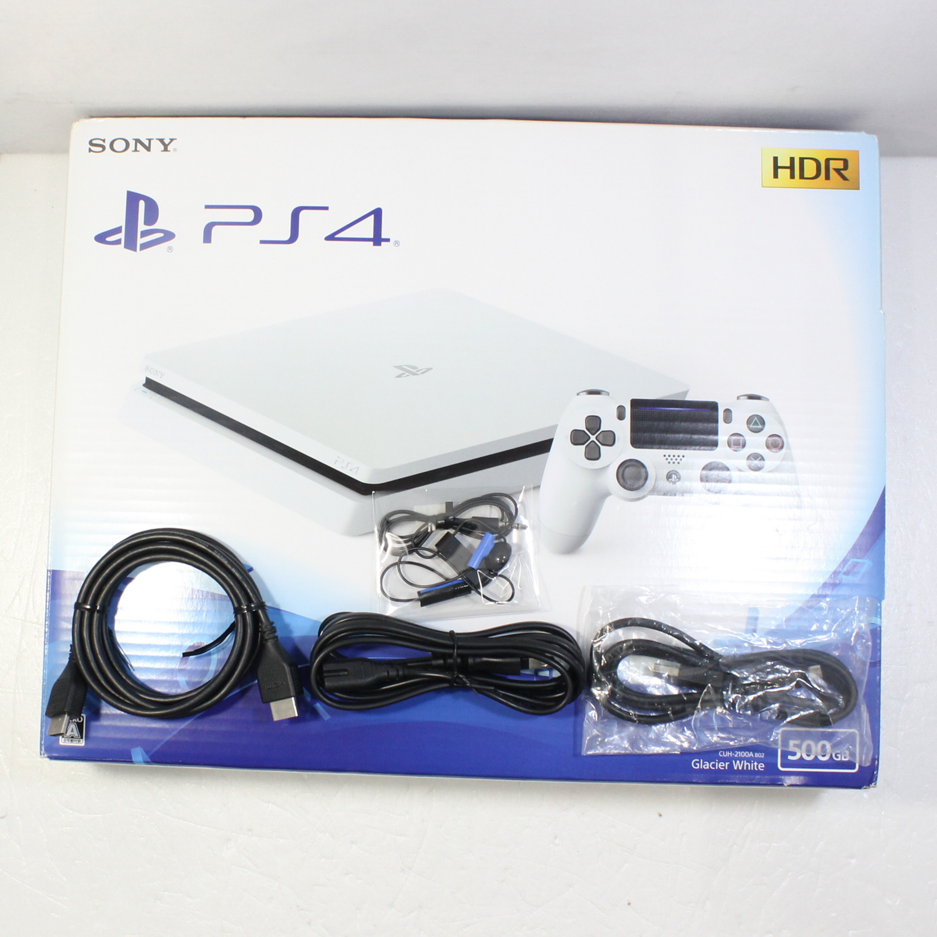 中古】PlayStation 4 グレイシャー・ホワイト 500GB [2133045177074