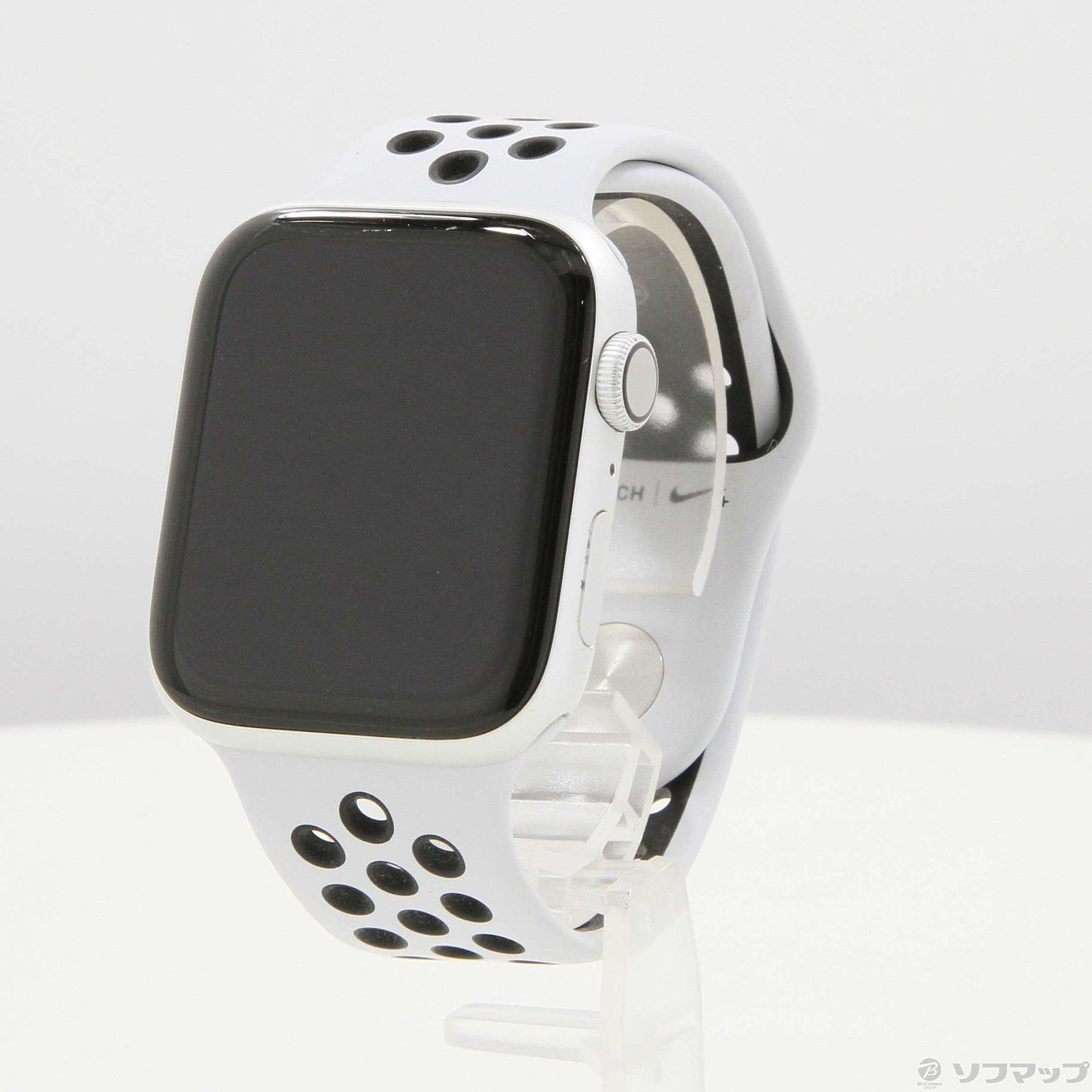 中古】Apple Watch Series Nike+ GPS 44mm シルバーアルミニウムケース ピュアプラチナム／ブラックNikeスポーツバンド  [2133045216117] リコレ！|ソフマップの中古通販サイト