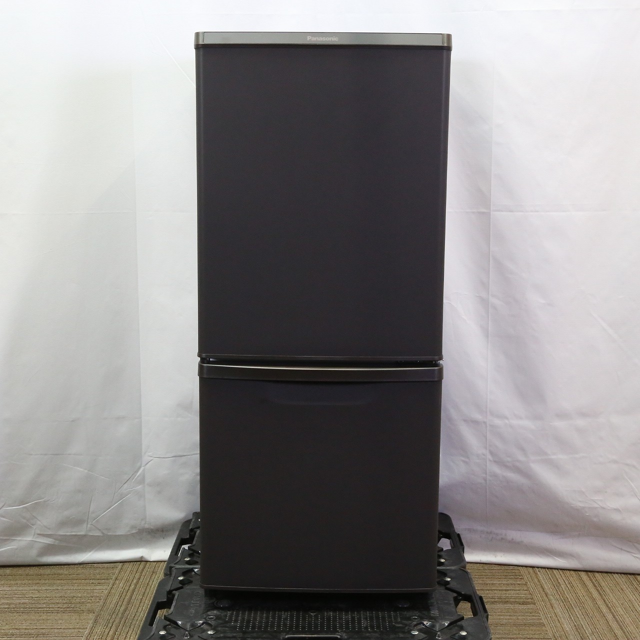 中古】〔展示品〕 冷蔵庫 パーソナルタイプ マットビターブラウン NR  