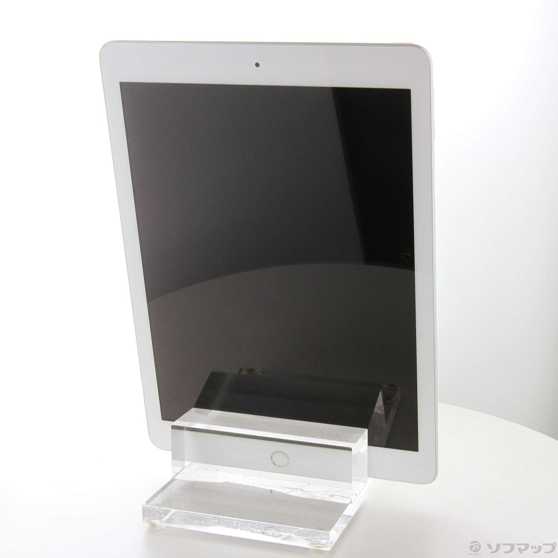 中古】iPad 第6世代 32GB シルバー MR7G2J／A Wi-Fi [2133045376071