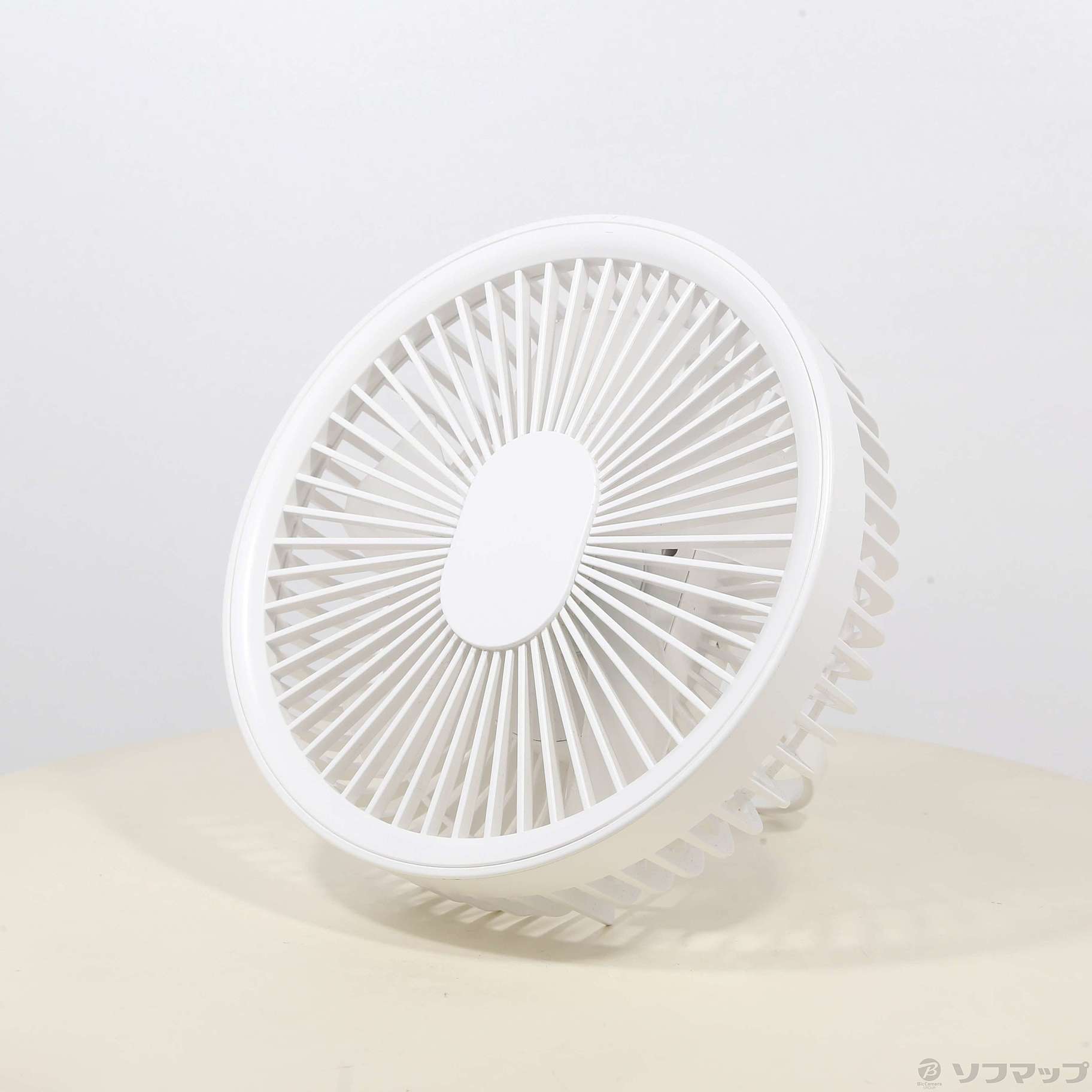 中古】〔展示品〕 卓上扇風機 USBファン 吊るし可能 WHITE JUF-F015-WH