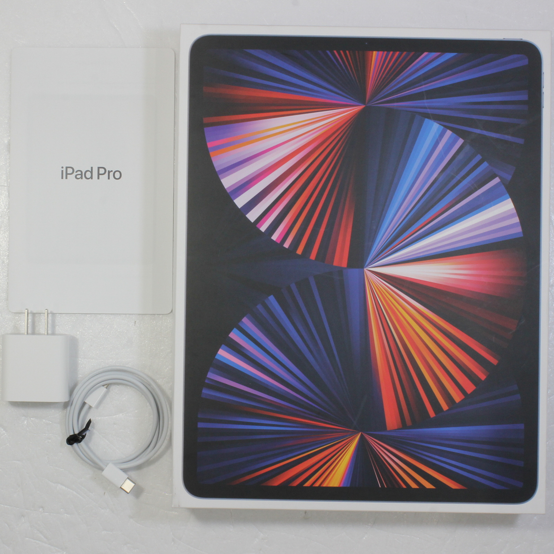 iPad Pro 12.9 インチ 第5世代 128GB  MHNF3J/A