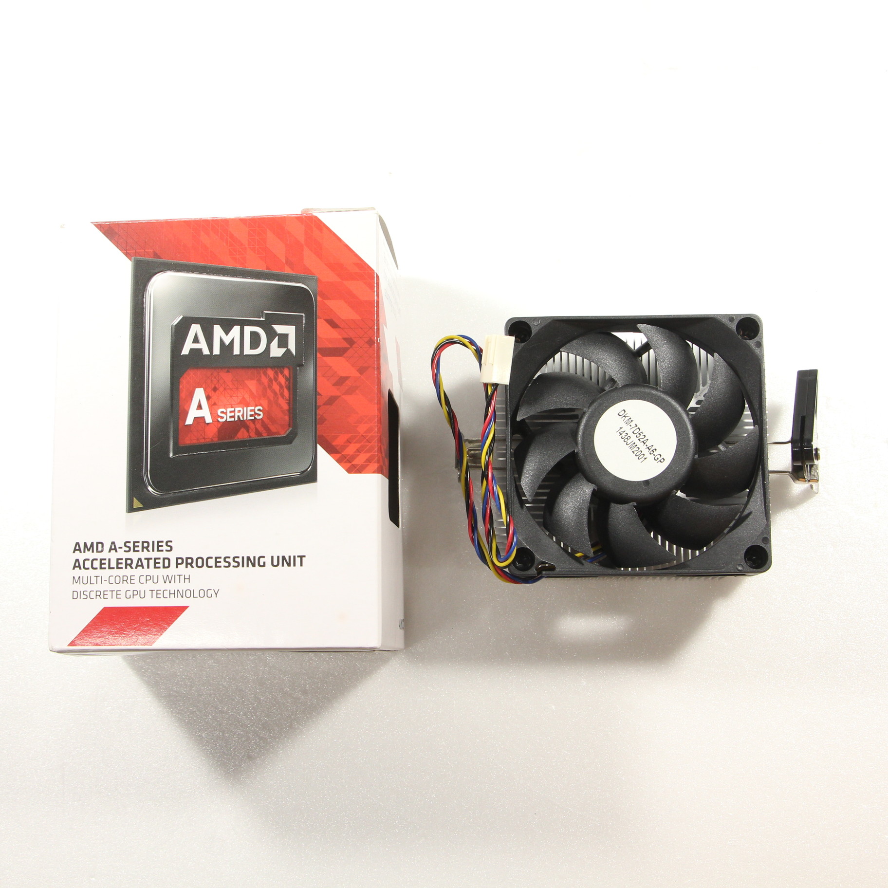 AMD■A8-Series A8-7600■3.1GHz Socket FM2+■AD7600YBI44JA■ AMD A8-7600 2C 3.1GHz 22MB DDR3-2133 65W Socket FM2+ AD7600YBI44JA