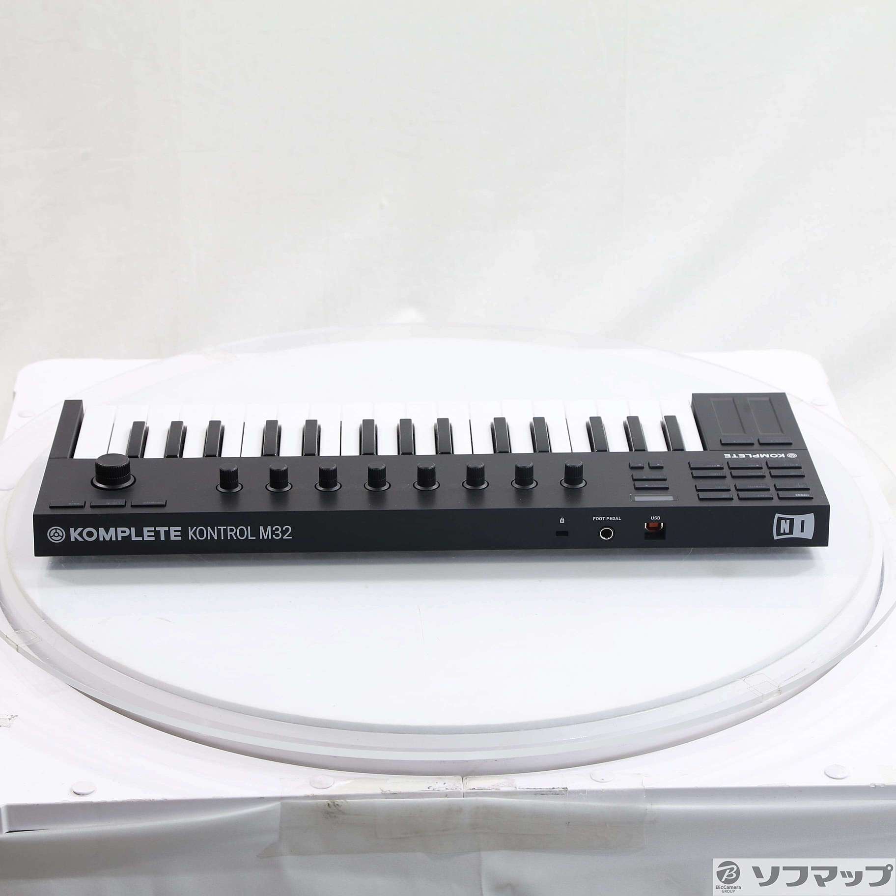 中古品〕 KOMPLETE KONTROL M32｜の通販はソフマップ[sofmap]