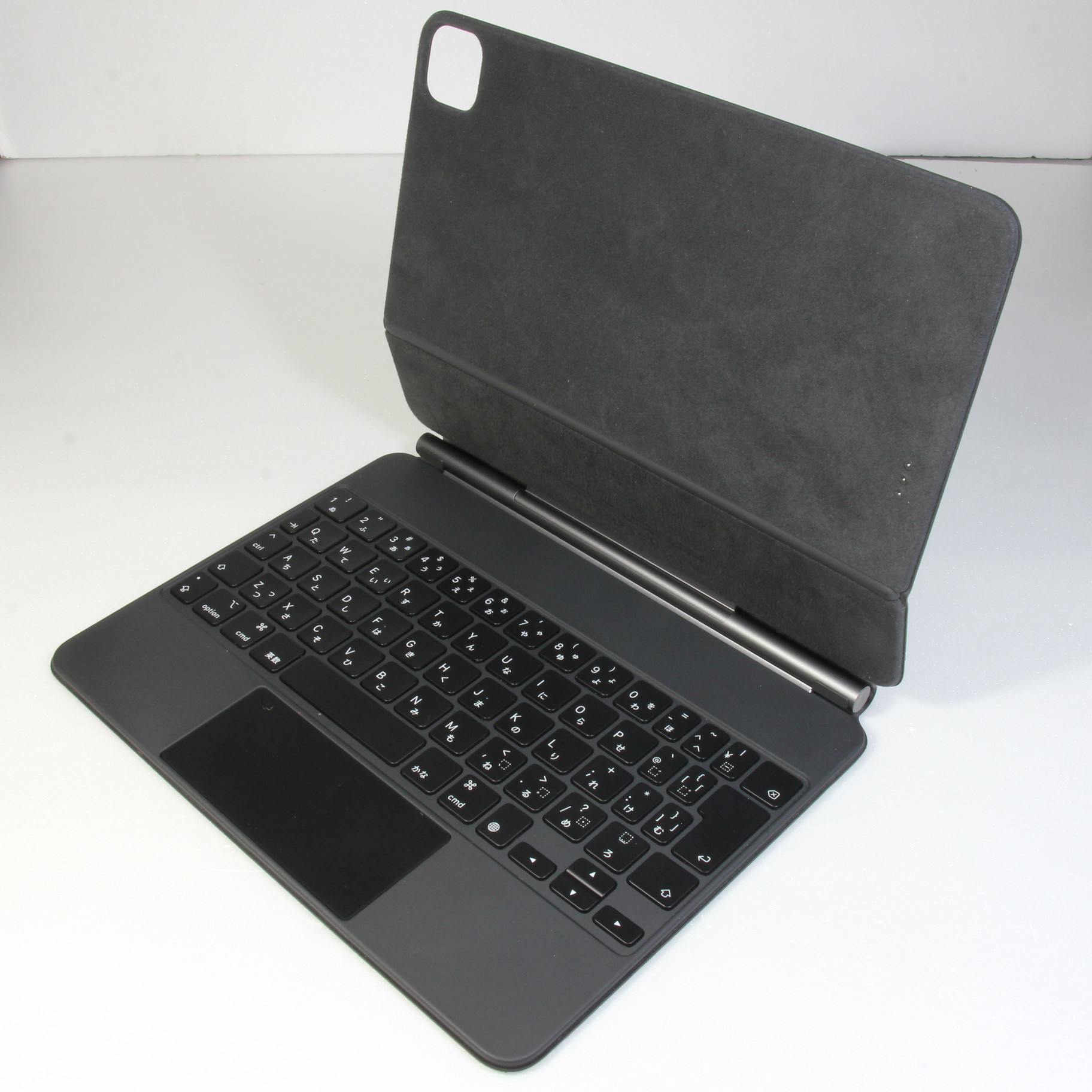 中古】11インチ iPad Pro 第2世代用 MagicKeyboard 日本語(JIS) MXQT2J