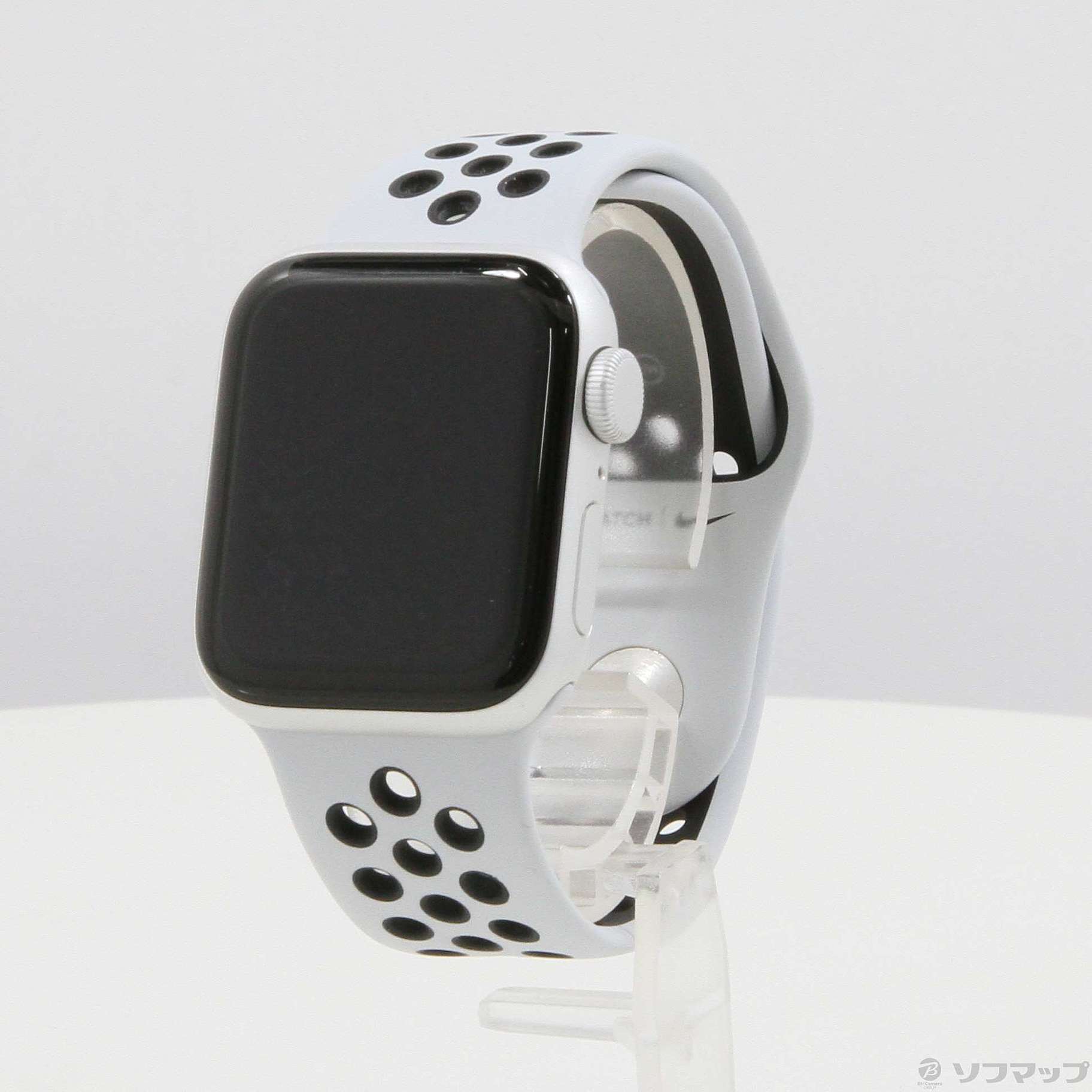 Apple Watch SE 第1世代 Nike GPS 40mm シルバーアルミニウムケース ピュアプラチナム／ブラックNikeスポーツバンド