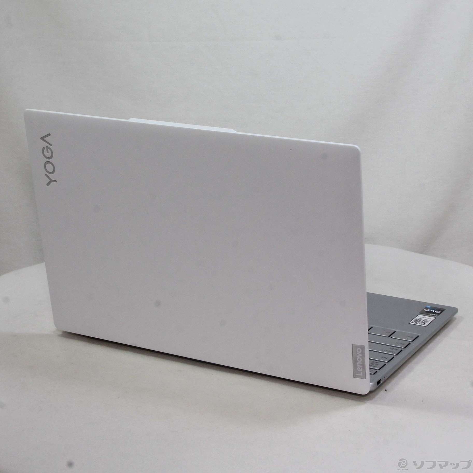 〔展示品〕 Yoga Slim 770i Carbon 82U90072JP ムーンホワイト ［Core i7 1260P  (2.1GHz)／16GB／SSD512GB／13.3インチ］