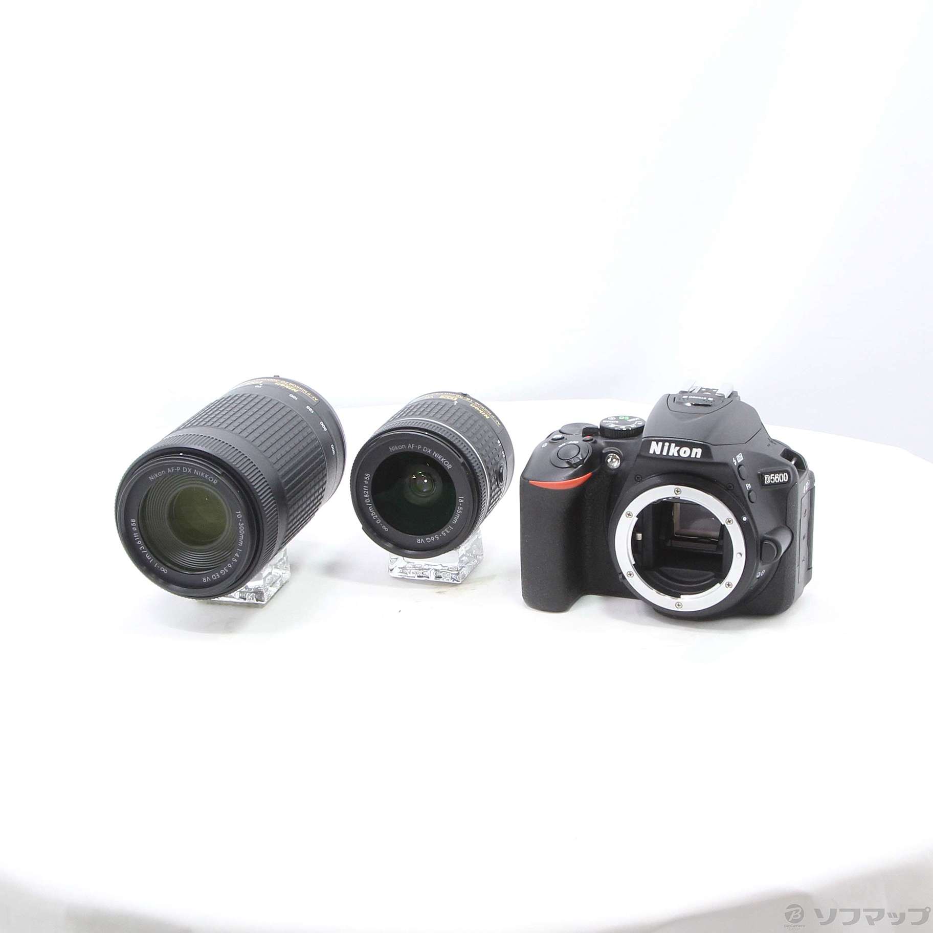 ニコンD5600 ダブルズームキット ①