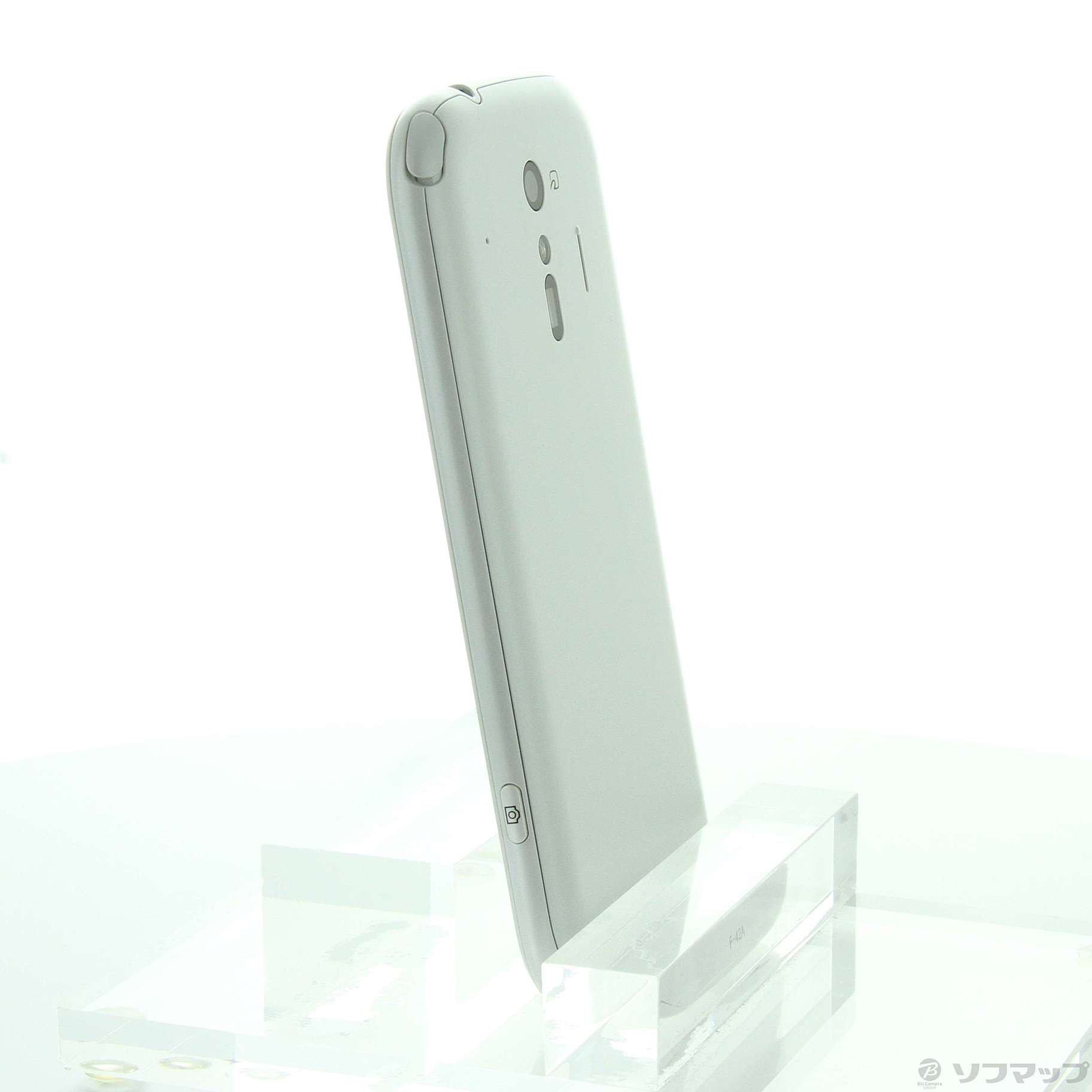 中古】らくらくスマートフォン 32GB ホワイト F-42A docomoロック解除