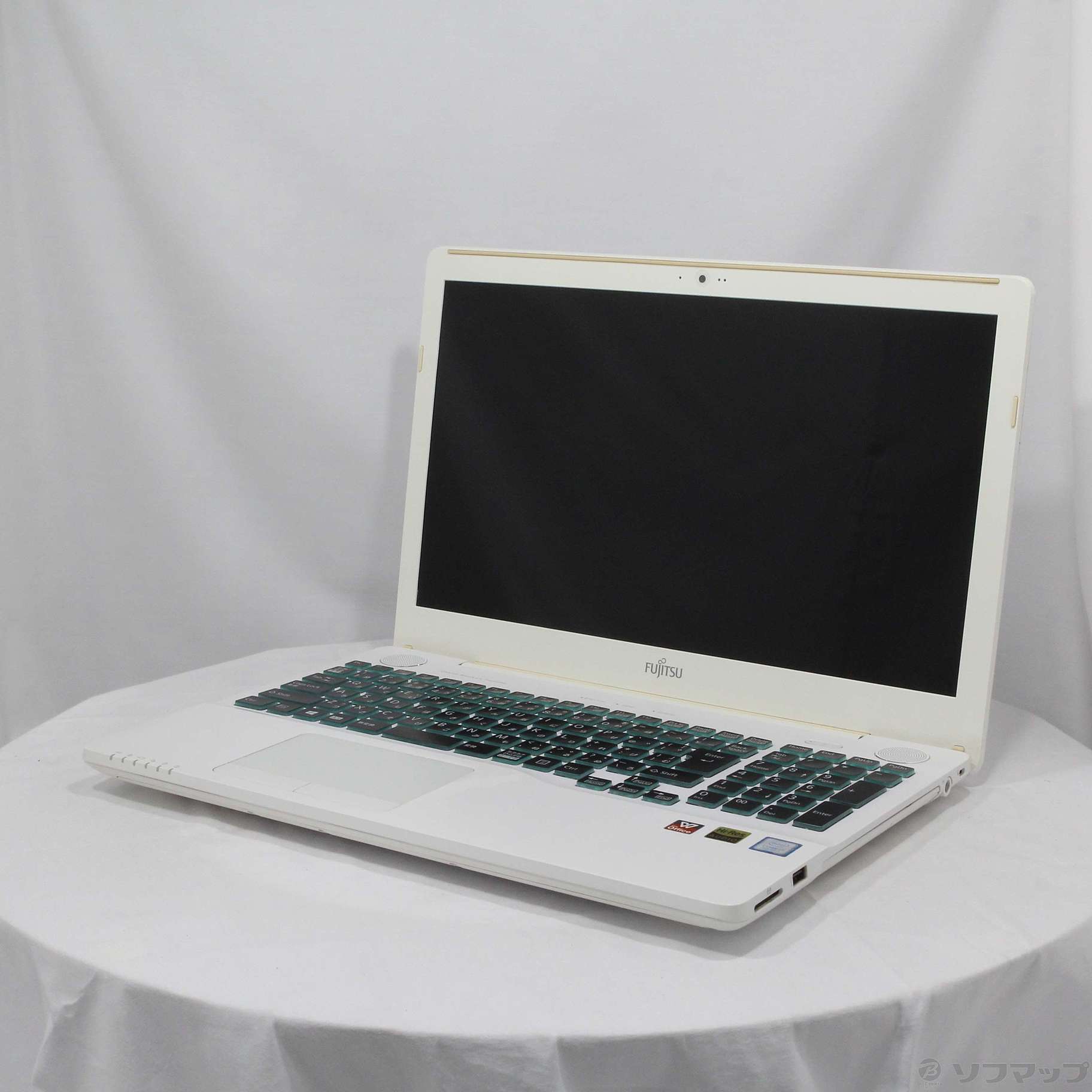 Fujitsu lifebook AH53/B2 i7-7700HQ 8GB