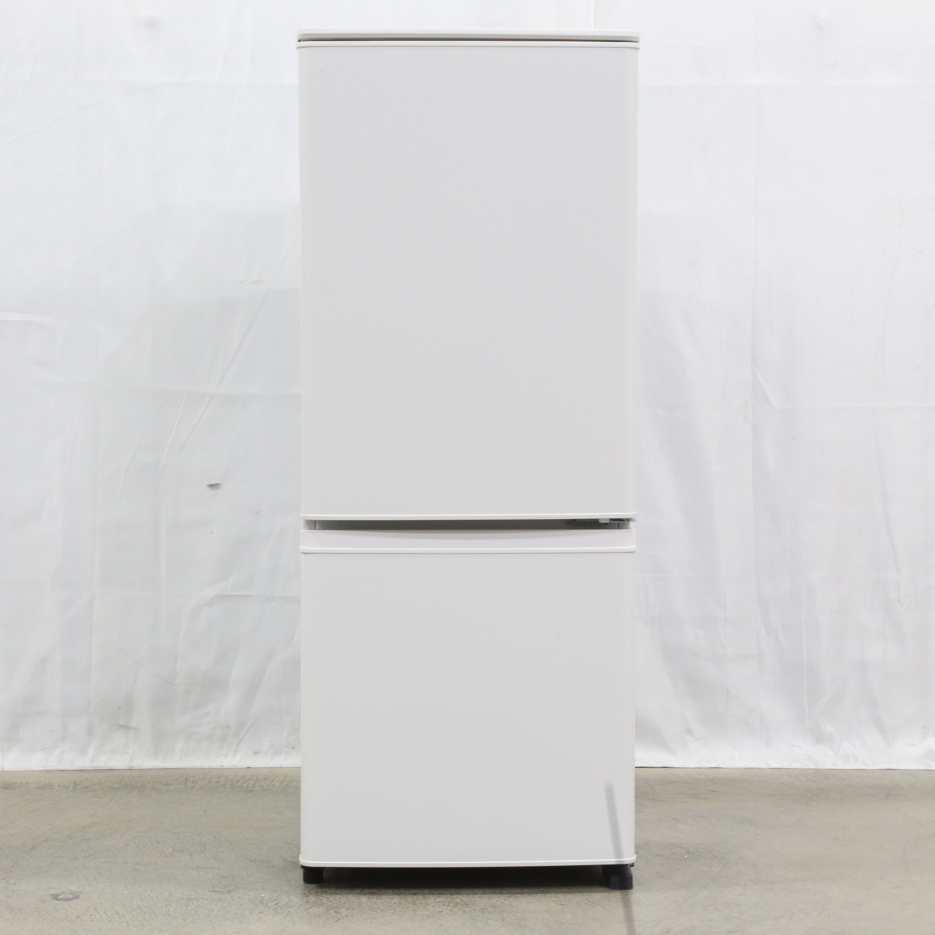 【未使用品】冷蔵庫MITSUBISHI MR-P15H-W WHITE 中古】〔展示品〕 冷蔵庫 マットホワイト MR-P15H-W ［1ドア