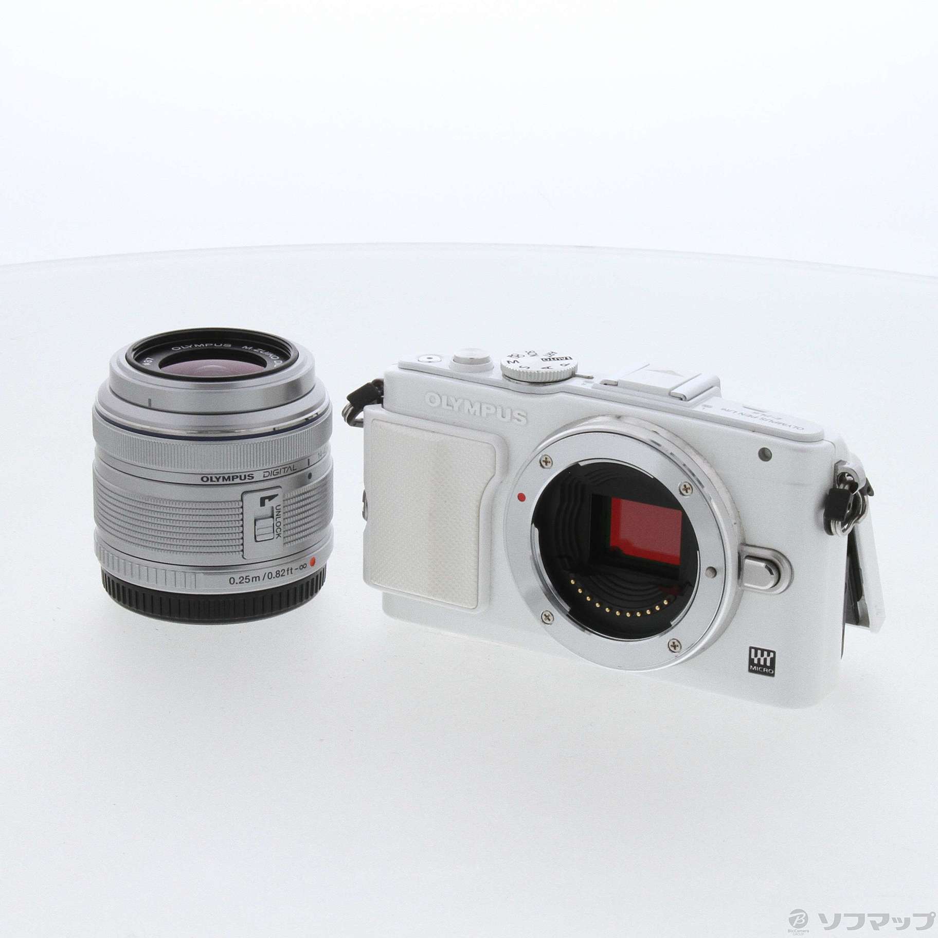 スマホ/家電/カメラOLYMPUS PEN Lite E-PL6　レンズキット　ホワイト