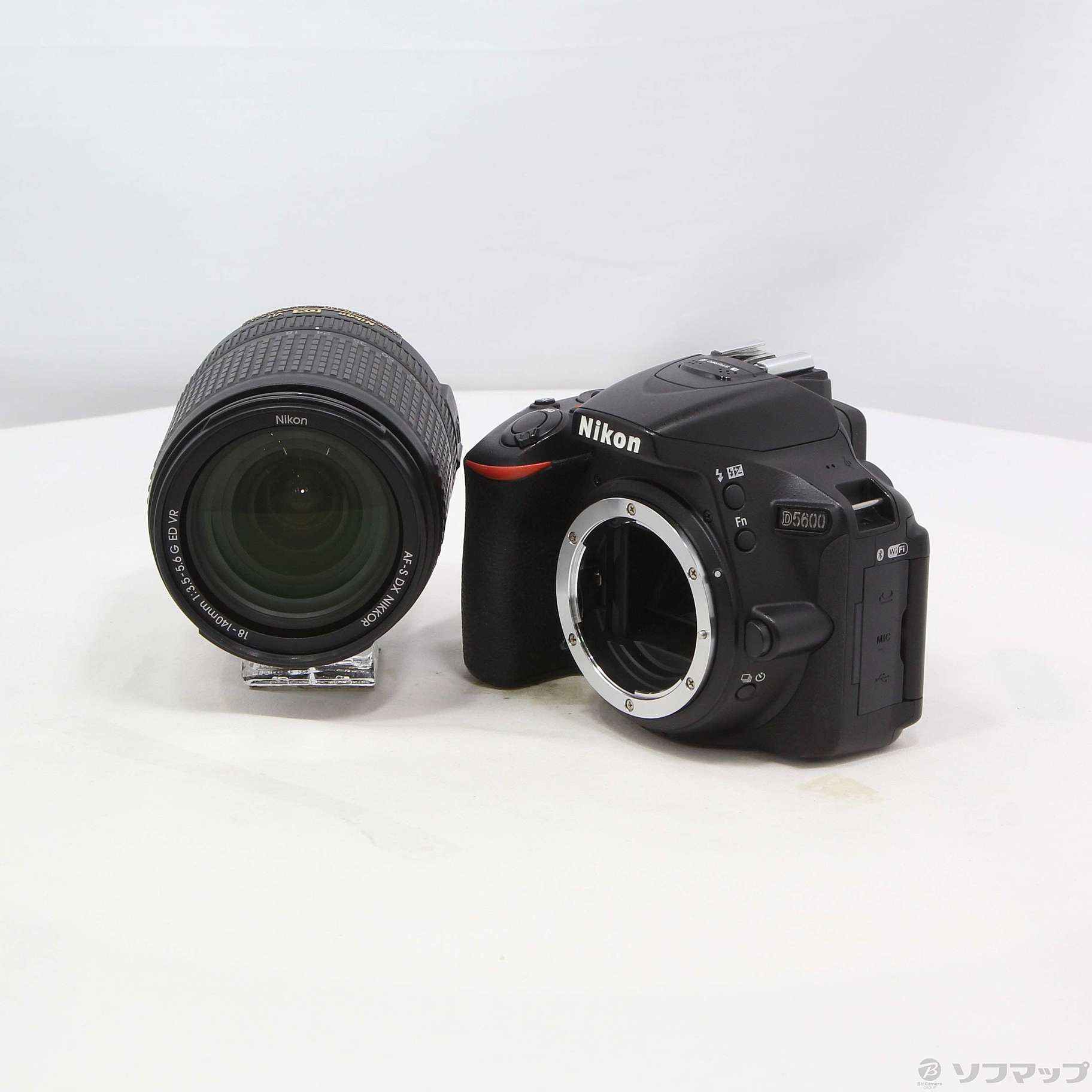 【極上美品】・Nikon D5600 18-140mm VR Kit