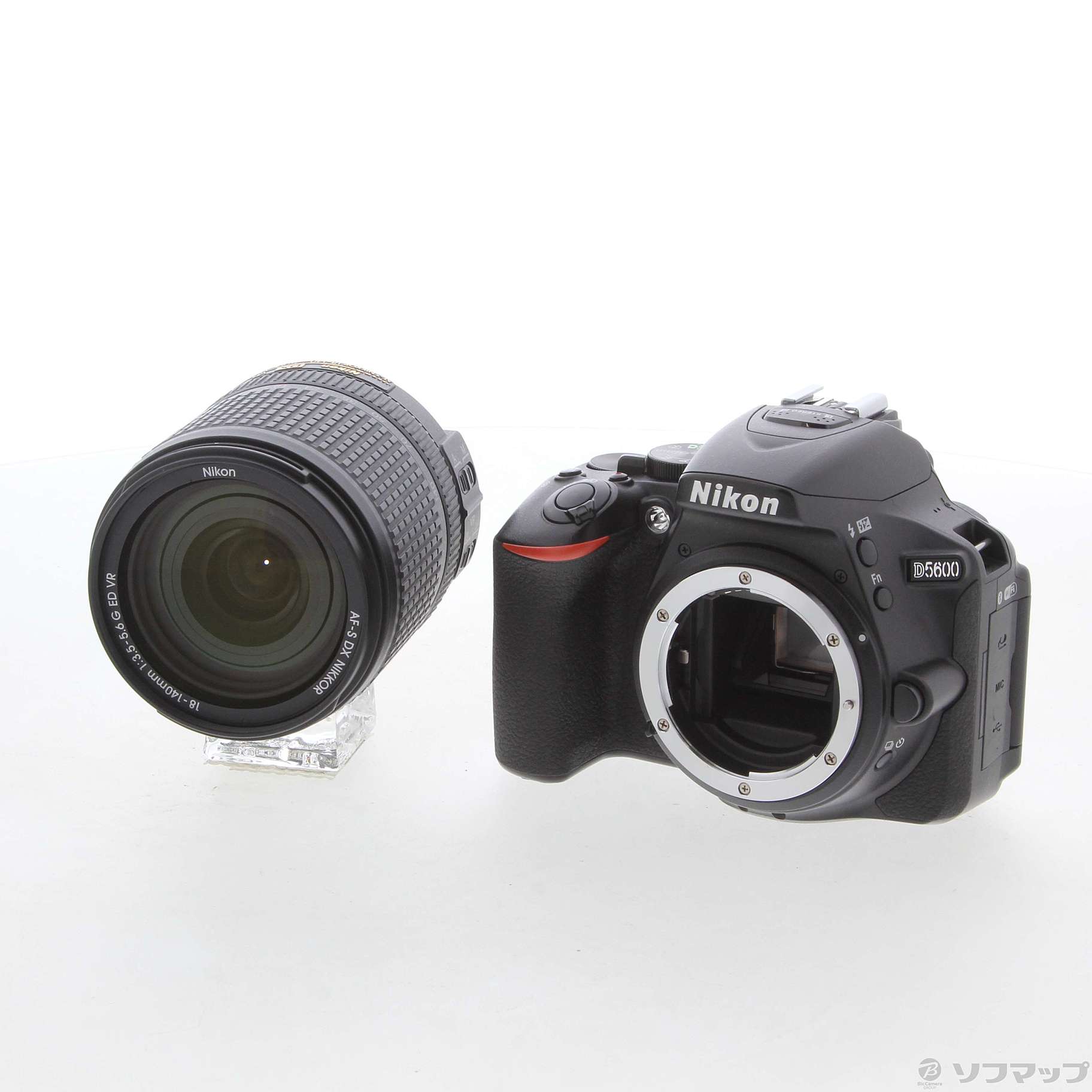 ニコン D5600 18-140 VR レンズキット - デジタル一眼