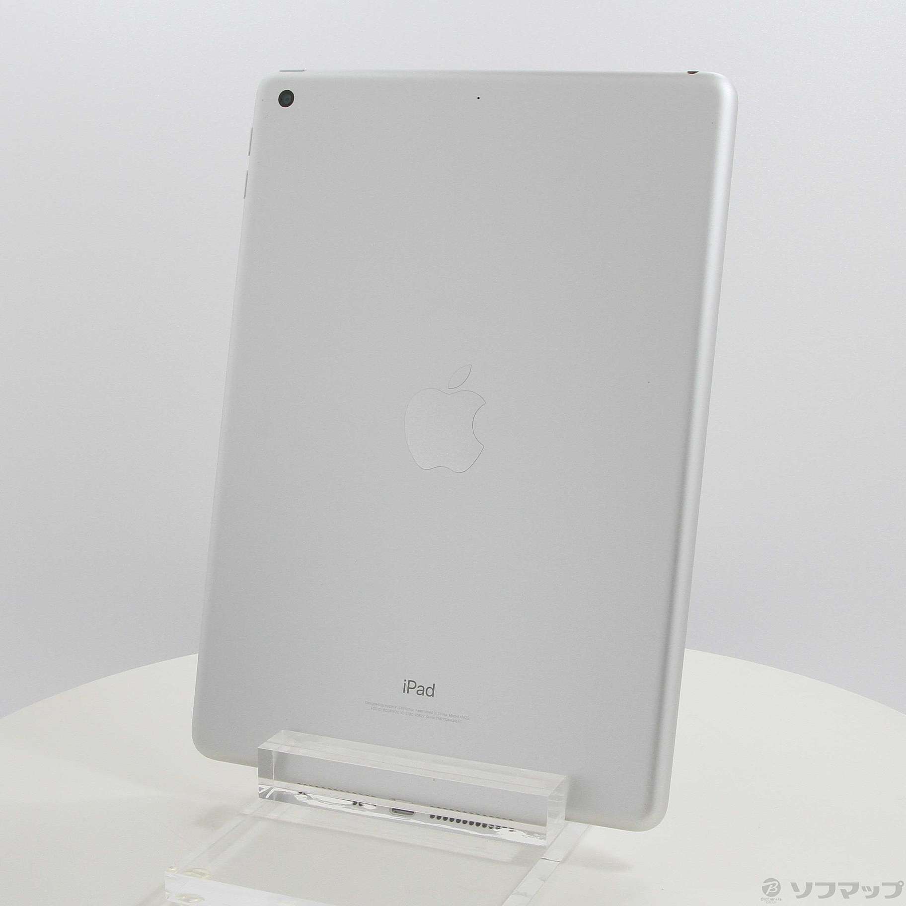 中古】iPad 第5世代 32GB シルバー MP2G2J／A Wi-Fi [2133048865619