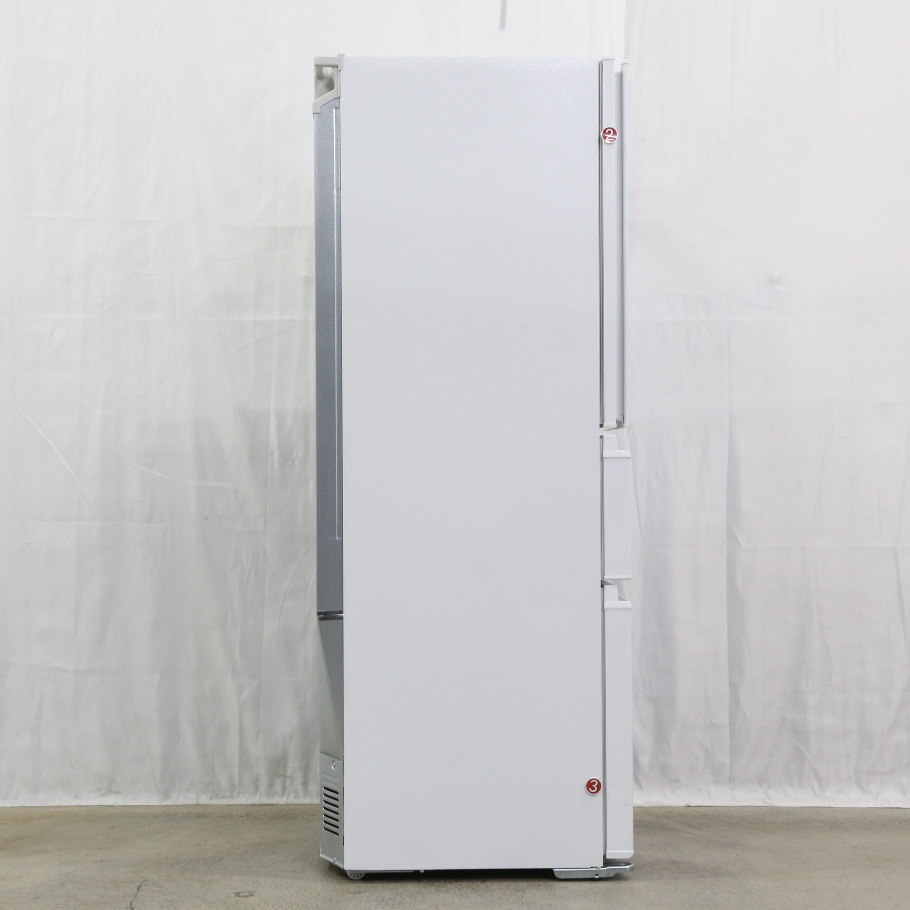 中古】〔展示品〕 冷蔵庫 ホワイト MR-C33H-W ［幅60cm ／330L ／3ドア 