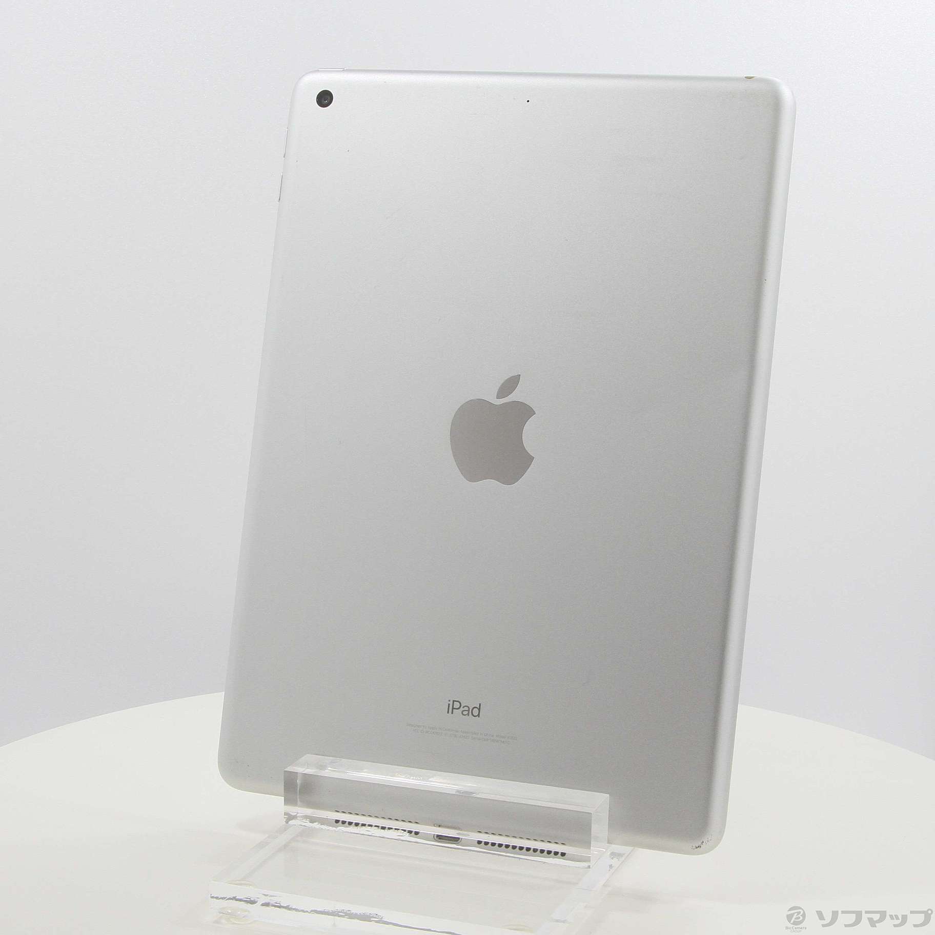 中古】iPad 第5世代 32GB シルバー MP2G2J／A Wi-Fi [2133049369758