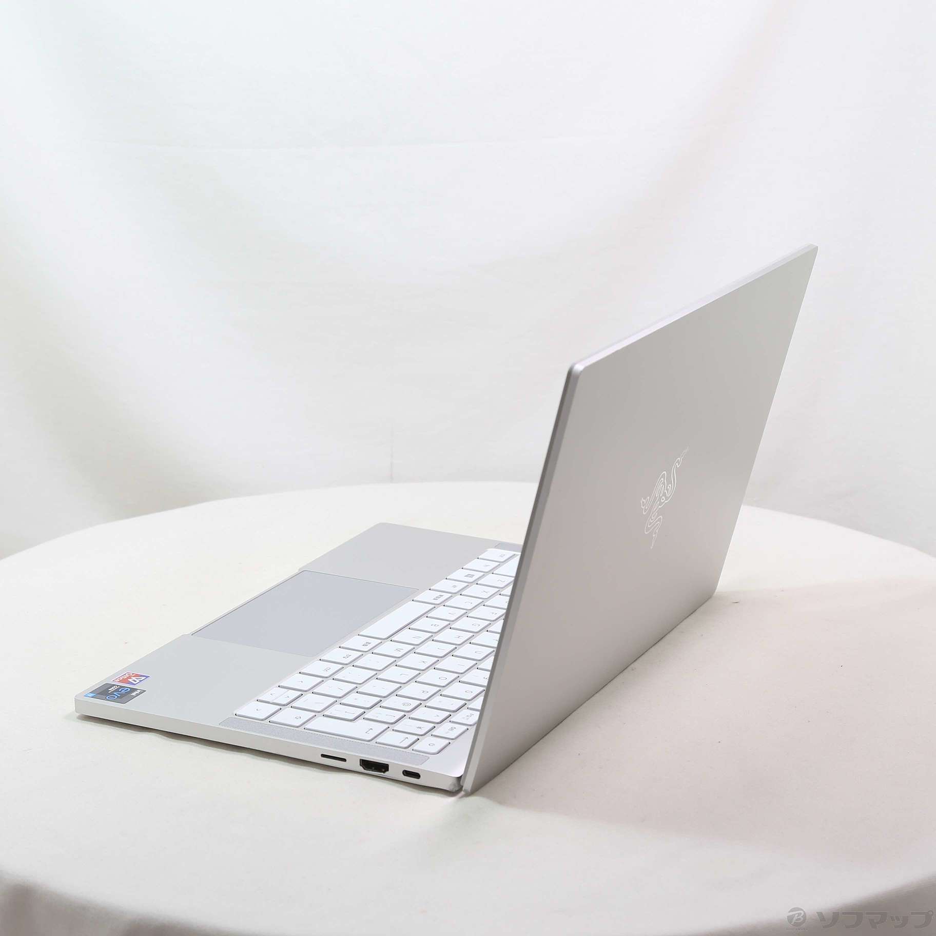 【中古】Razer Book 13 RZ09-03571JM2-R3J1 マーキュリーホワイト [2133050110394] - リコレ ...