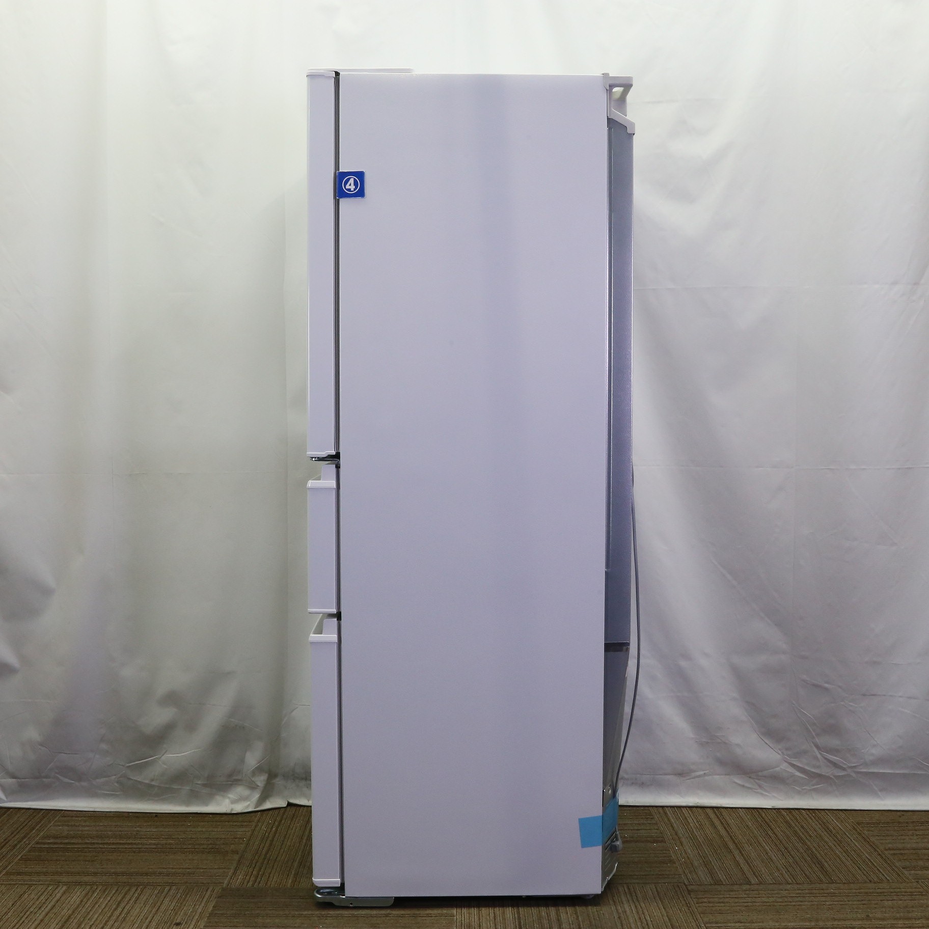 〔展示品〕 冷蔵庫 ホワイト MR-C33H-W ［幅60cm ／330L ／3ドア ／右開きタイプ ／2022年］