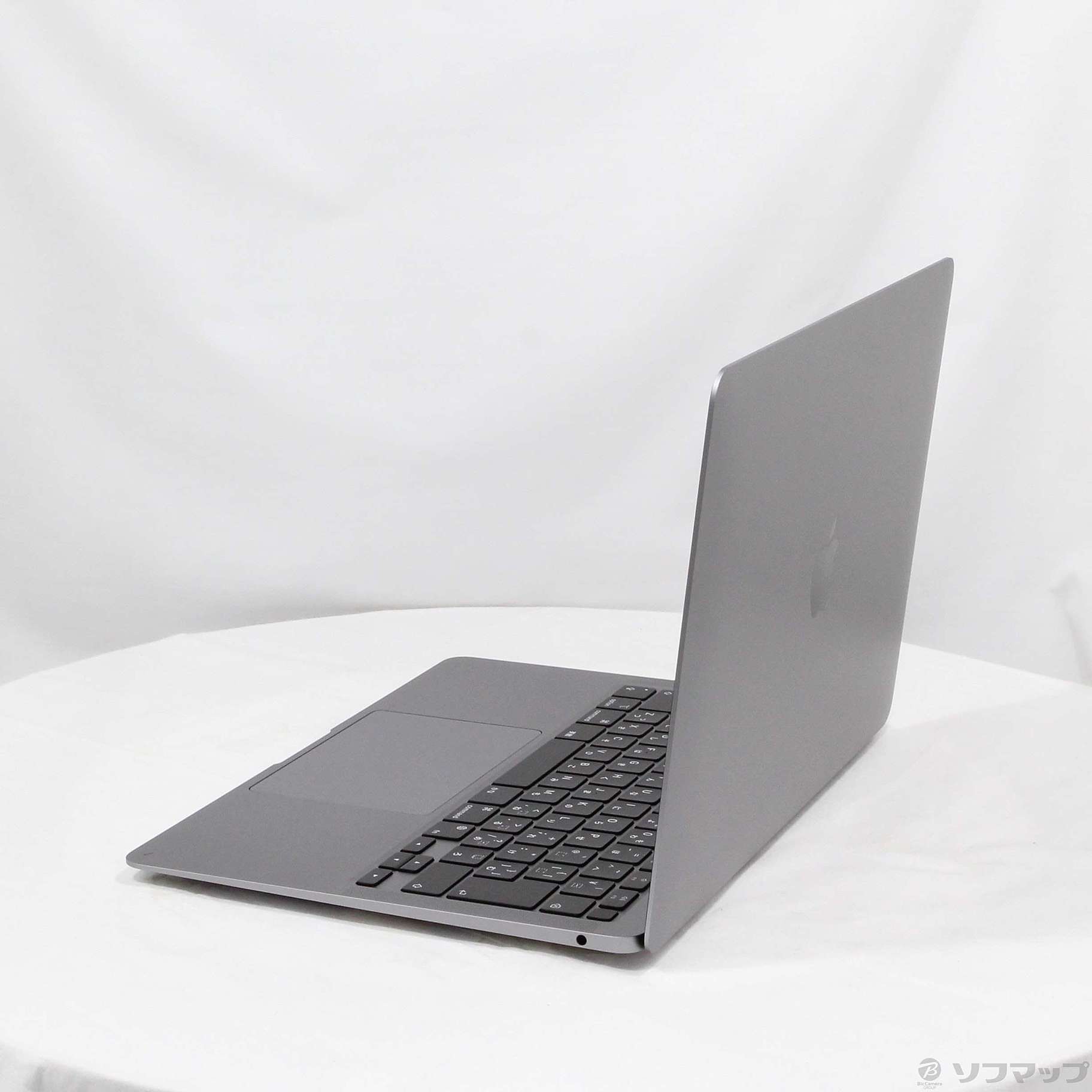 MacBook Air 2020年モデル　シルバー 13.3インチMacBook Air [整備済製品] 8コアCPUと7コアGPUを搭載した