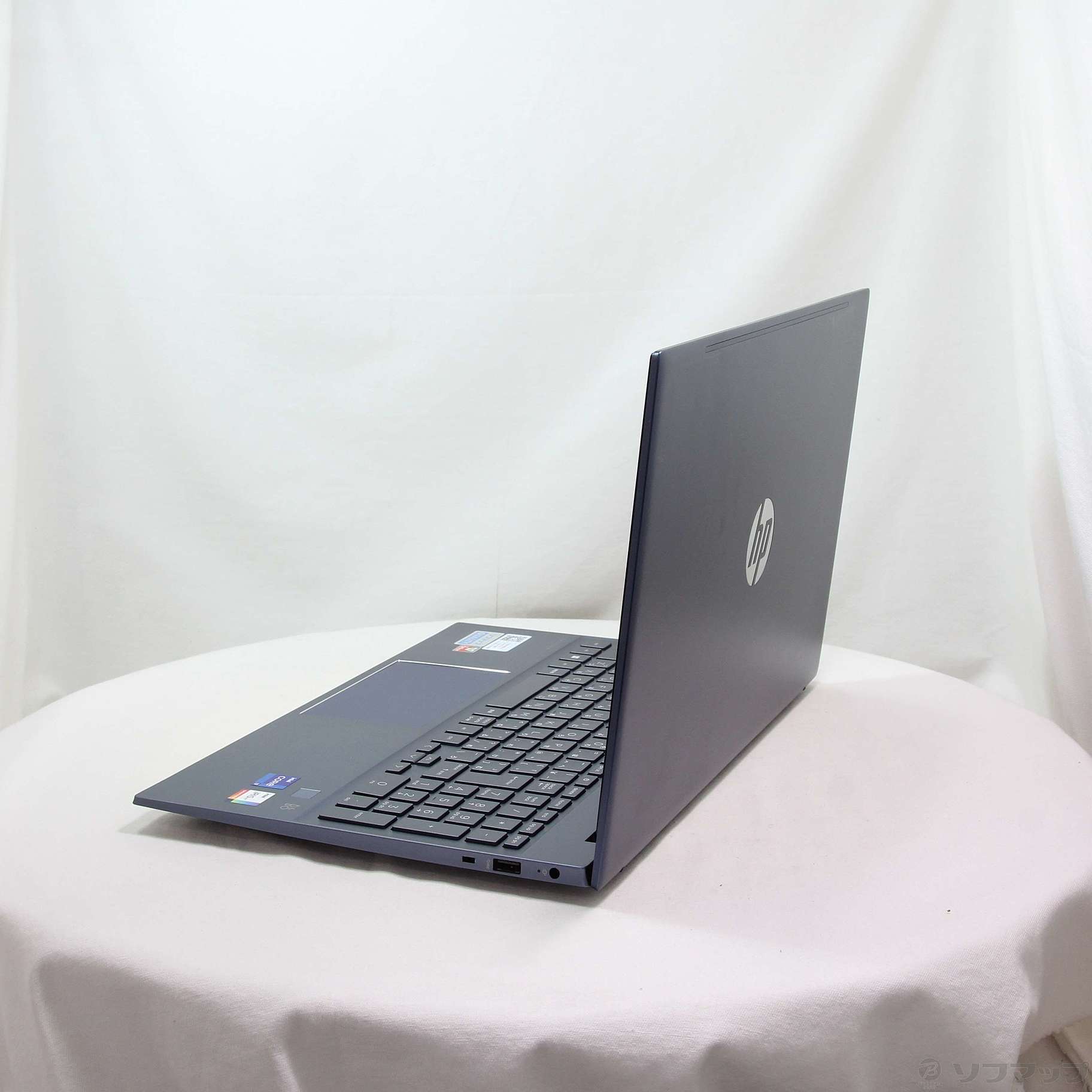 HP 15-eg3010TU Intel Core i7 美品