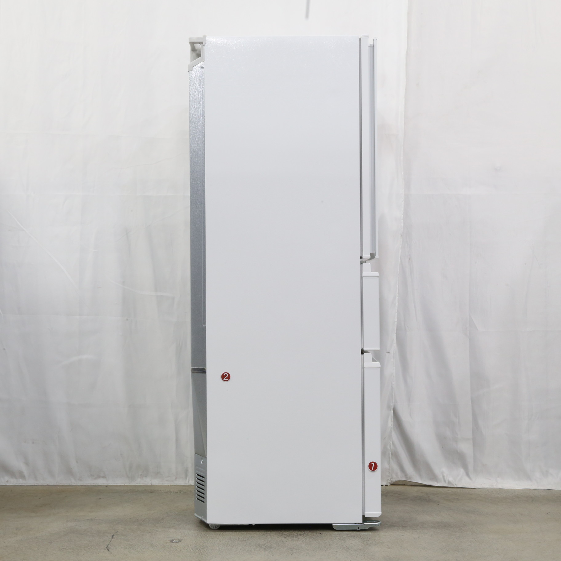 中古】〔展示品〕 冷蔵庫 ホワイト MR-C33H-W ［幅60cm ／330L ／3ドア