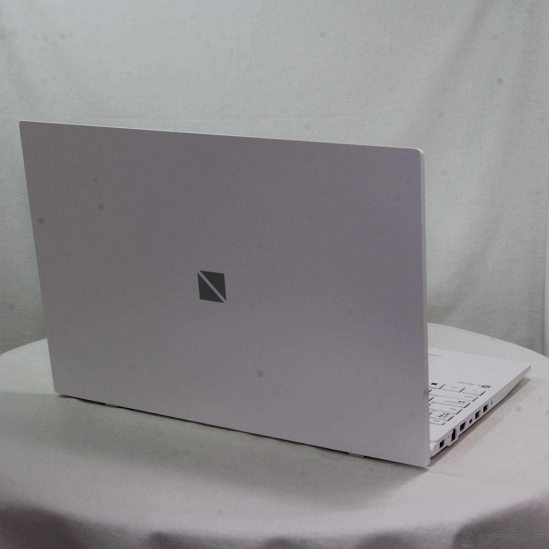 中古】LaVie N15 PC-N1570GAW パールホワイト [2133050645940 