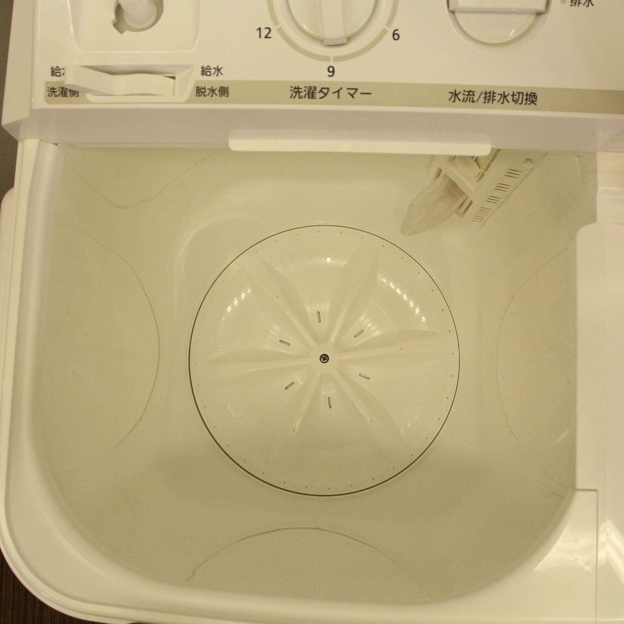 〔中古品〕 2槽式洗濯機 ホワイト NA-W50B1-W ［洗濯5.0kg ／乾燥機能無 ／上開き］