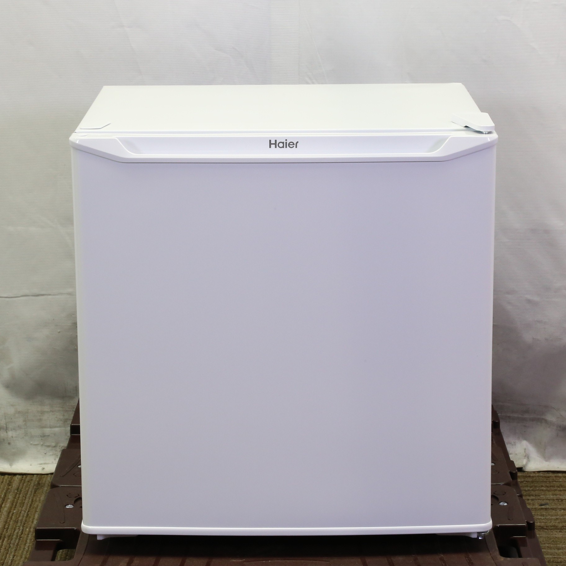 〔展示品〕 直冷式冷蔵庫 ホワイト JR-N40M-W ［幅47.4cm ／40L ／1ドア ／右開きタイプ ／2023年］