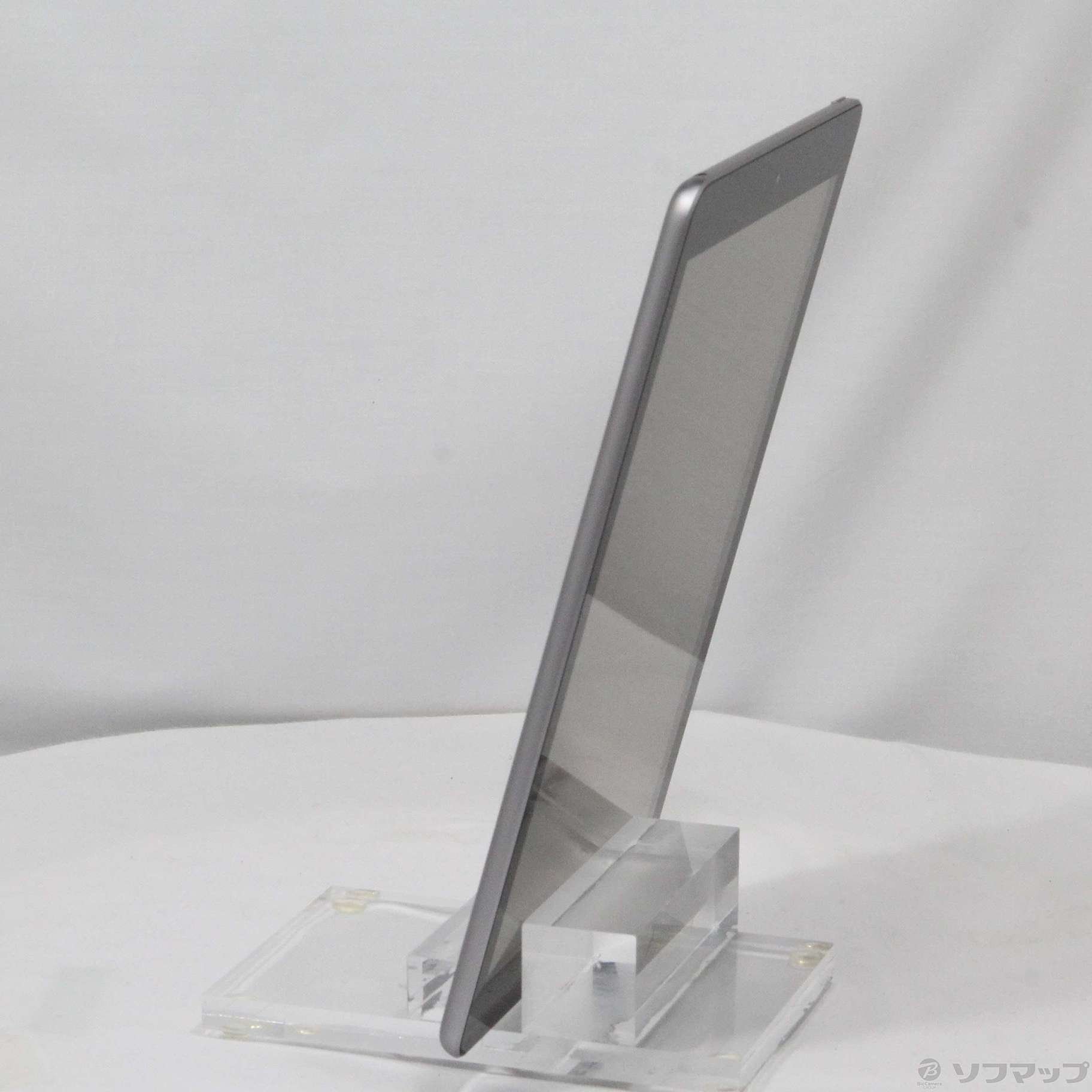 中古】iPad 第6世代 128GB スペースグレイ NR7J2J／A Wi-Fi