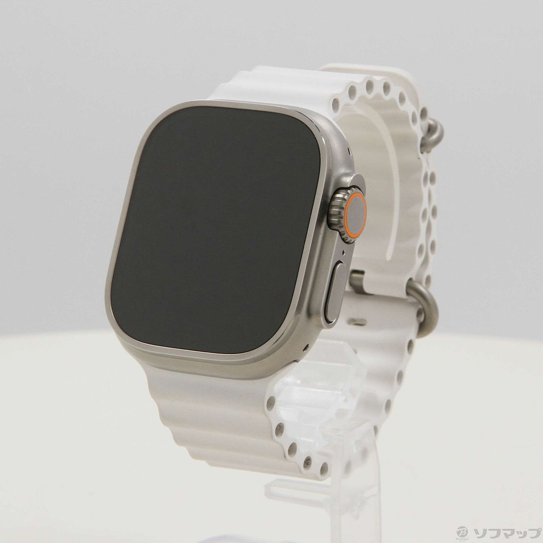 Apple Watch Ultra チタニウムケースとホワイトオーシャンバンド