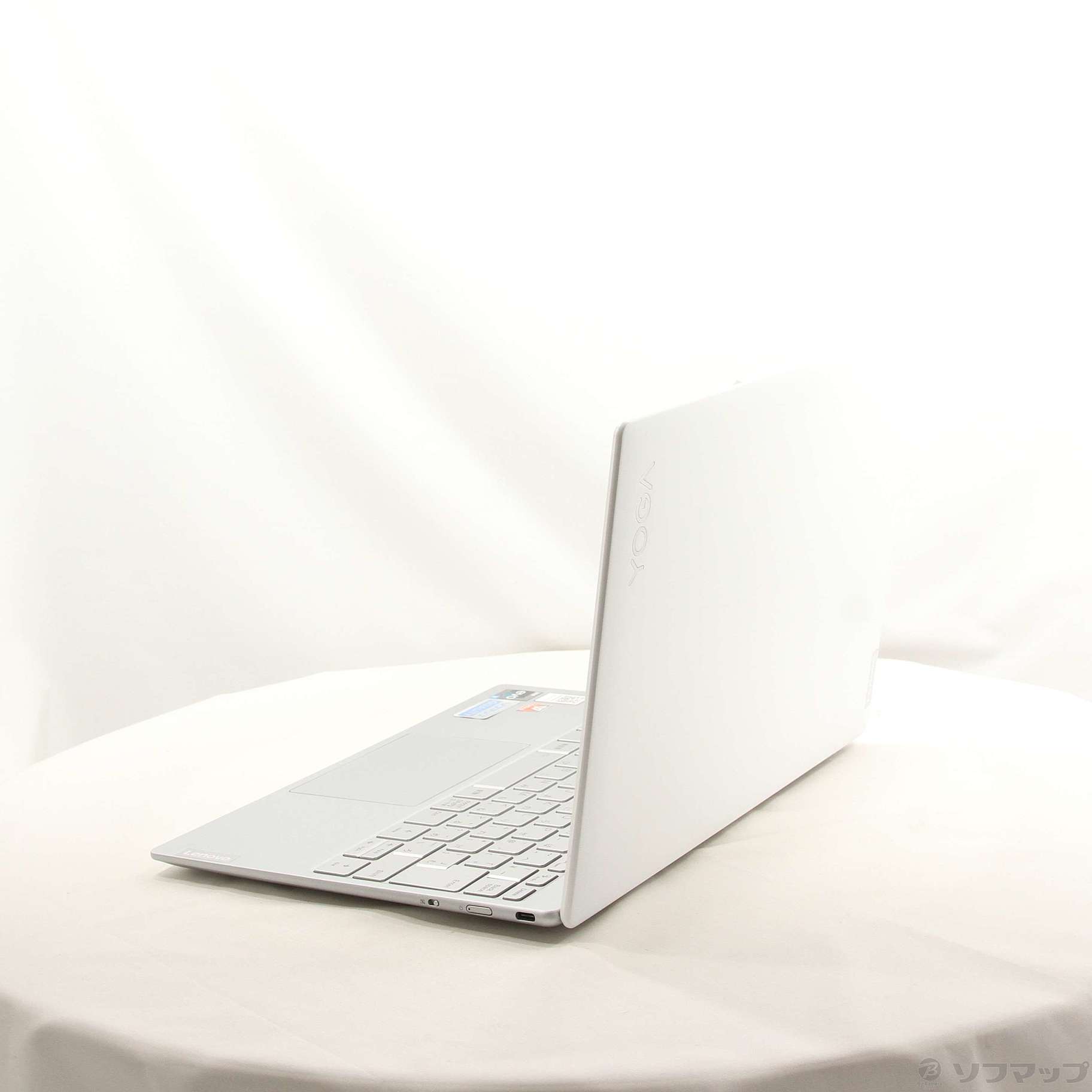 中古】Yoga Slim 770i Carbon 82U90072JP ムーンホワイト