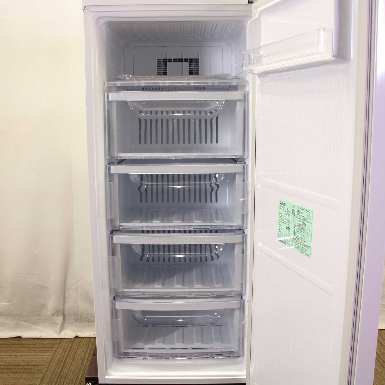 中古】〔展示品〕 ファン式冷凍庫 Uシリーズ ホワイト MF-U12G-W ［1