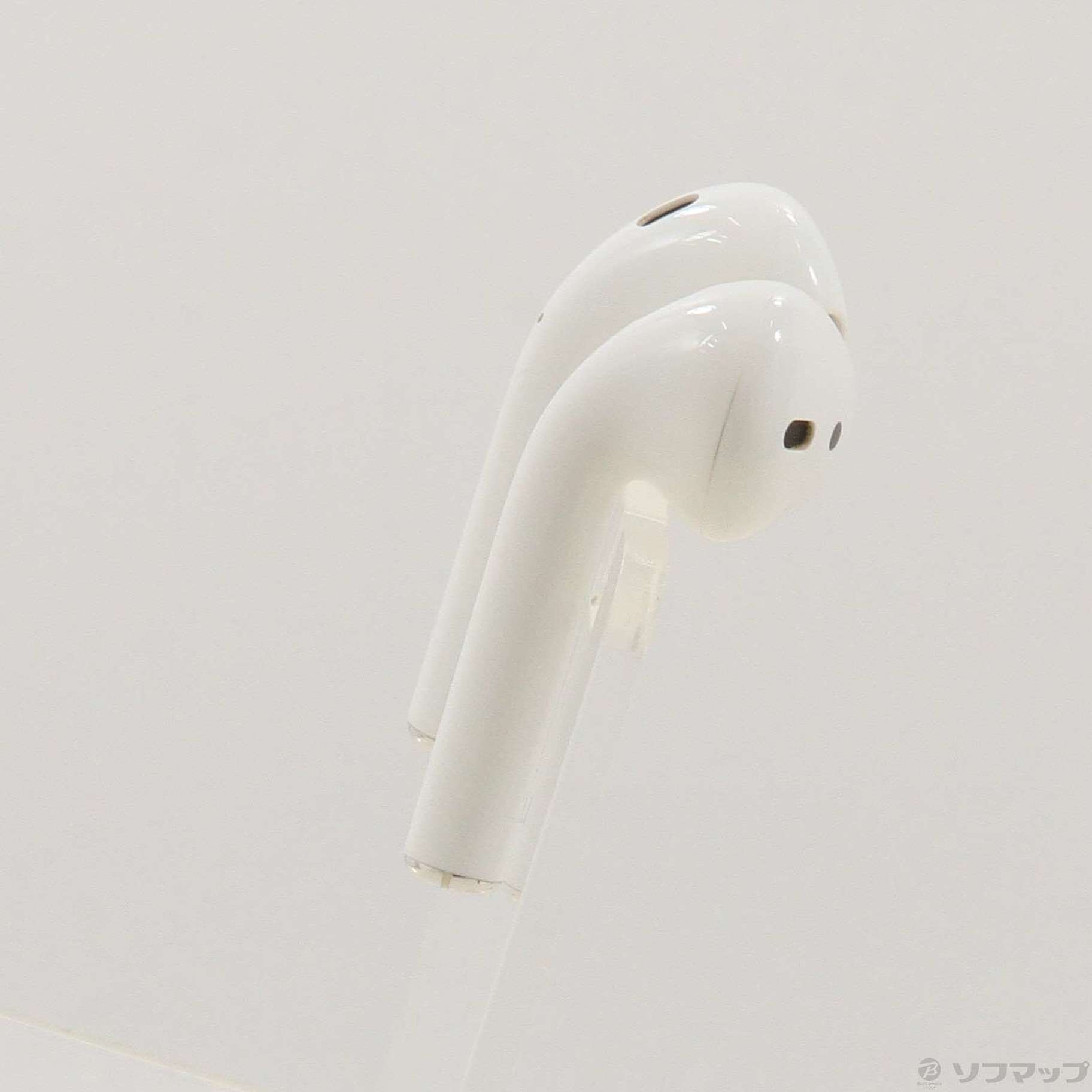 中古品〕 AirPods 第2世代 with Charging Case MV7N2J／A｜の通販は