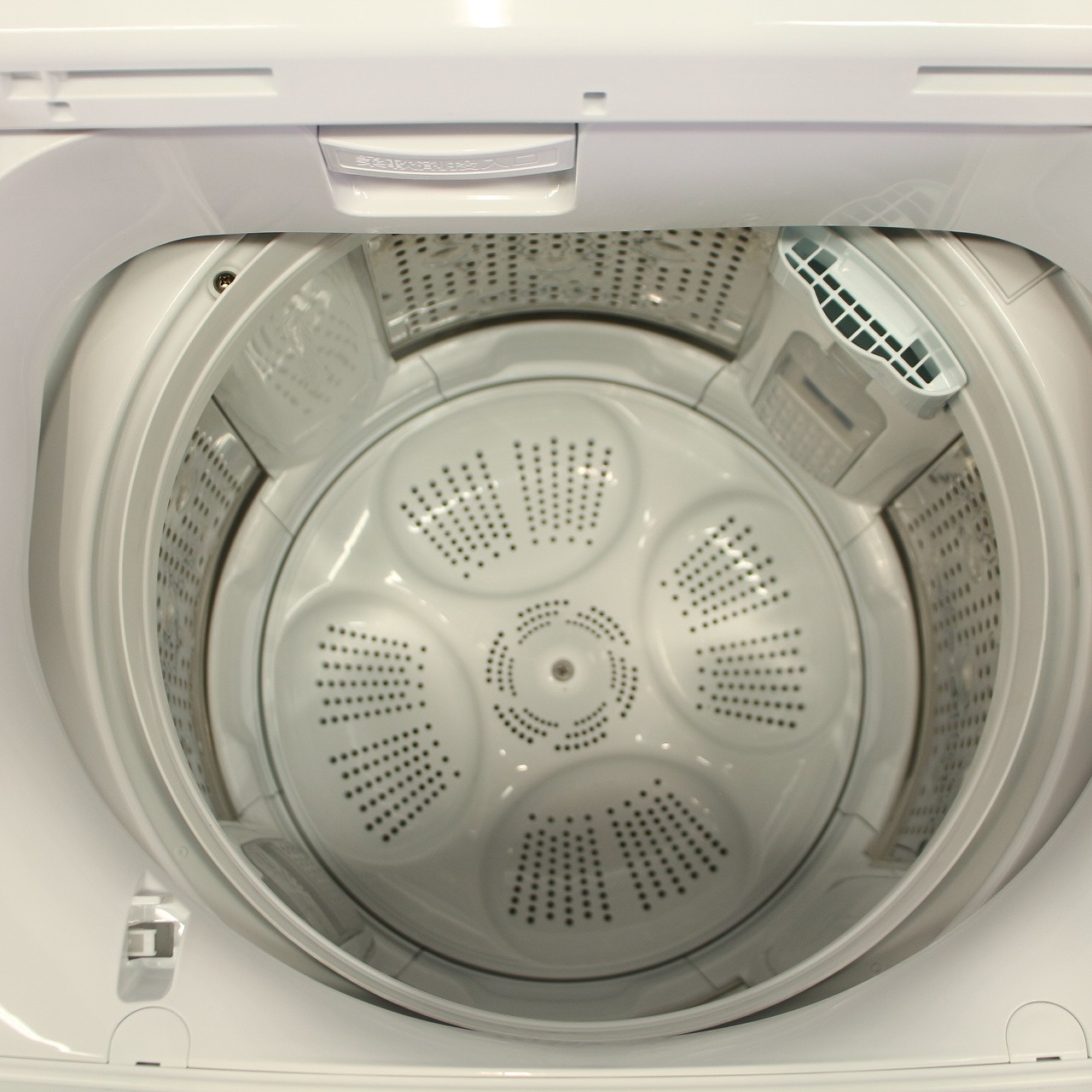 〔中古品〕 インバーター洗濯機７ｋｇ ホワイト BW-V70J-W ［洗濯7.0kg ／簡易乾燥(送風機能) ／上開き］