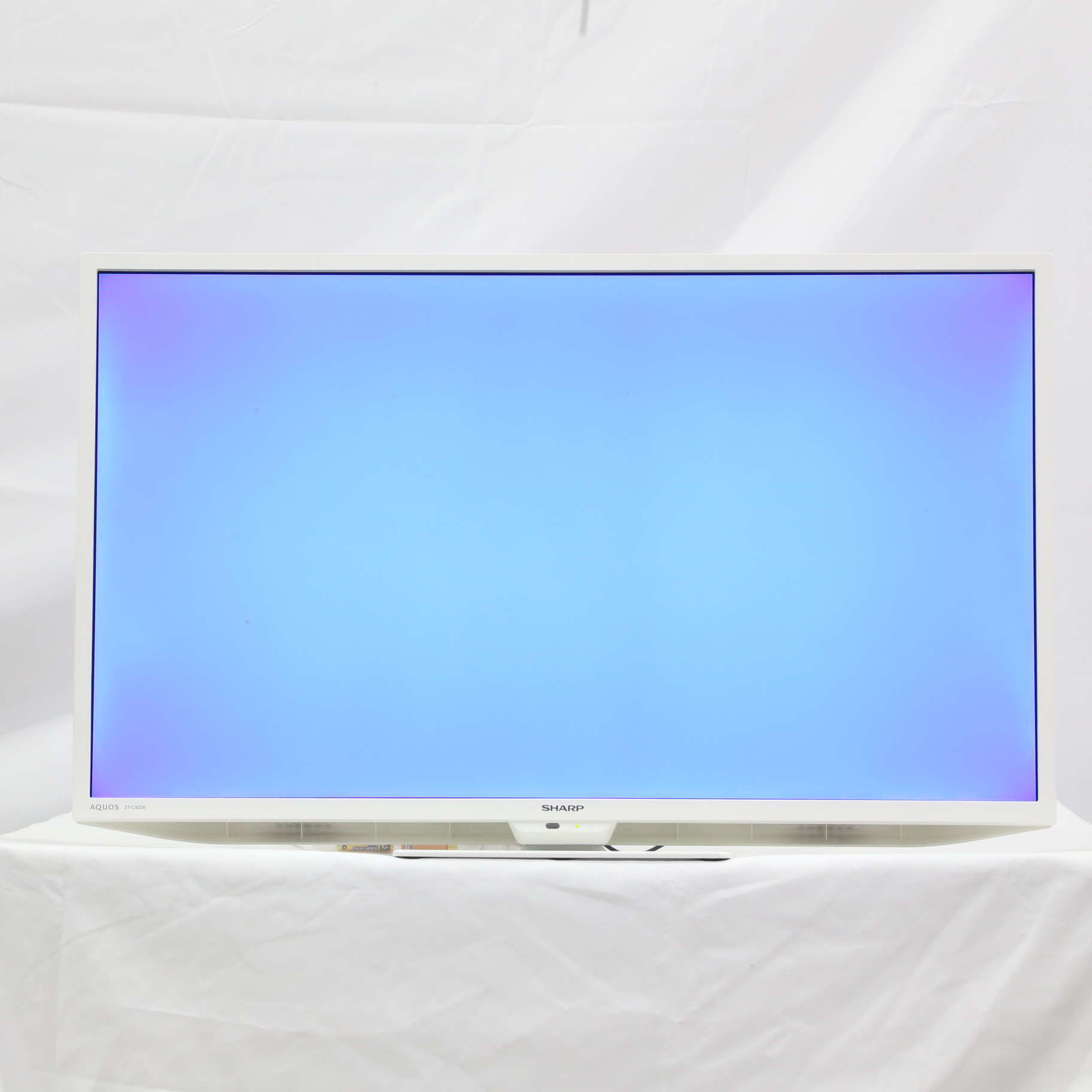 〔展示品〕 液晶テレビ AQUOS 2T-C32DEW ［32V型 ／ハイビジョン］