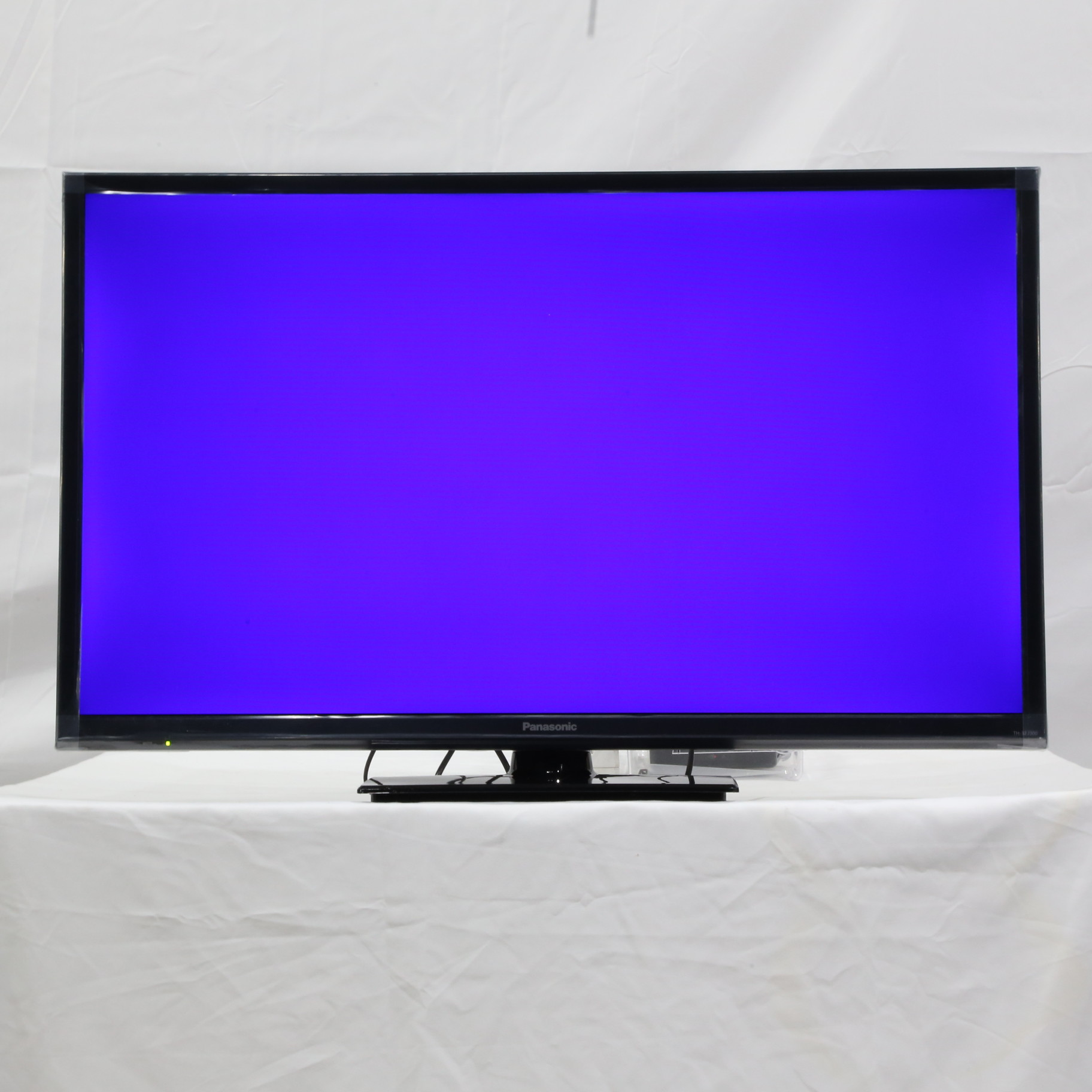 中古】〔展示品〕 液晶テレビ VIERA(ビエラ) TH-32J300 ［32V型