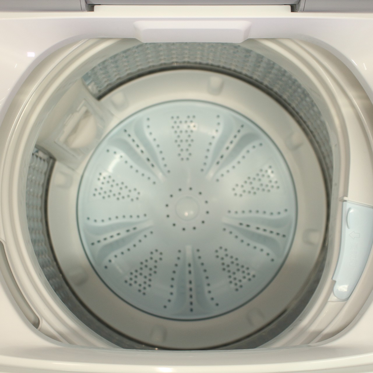 〔展示品〕 全自動洗濯機 フロストシルバー AQW-S6PBK(FS) ［洗濯6.0kg ／簡易乾燥(送風機能) ／上開き］