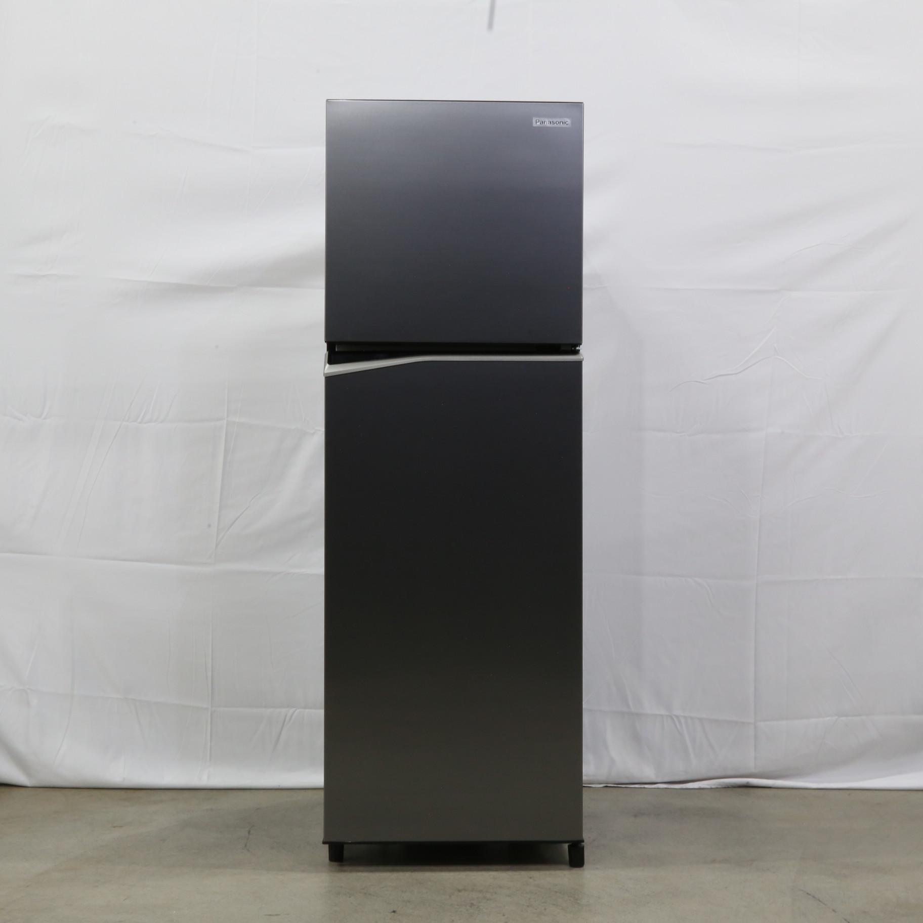 中古】〔展示品〕 冷蔵庫 シンプル2ドアタイプ ダークグレー NR